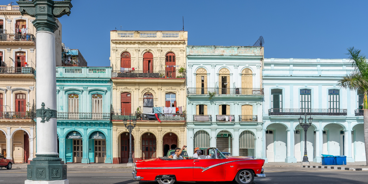 Arrivée à Cuba – Découverte de La Havane Vieja (Attention, les vols peuvent partir la veille)