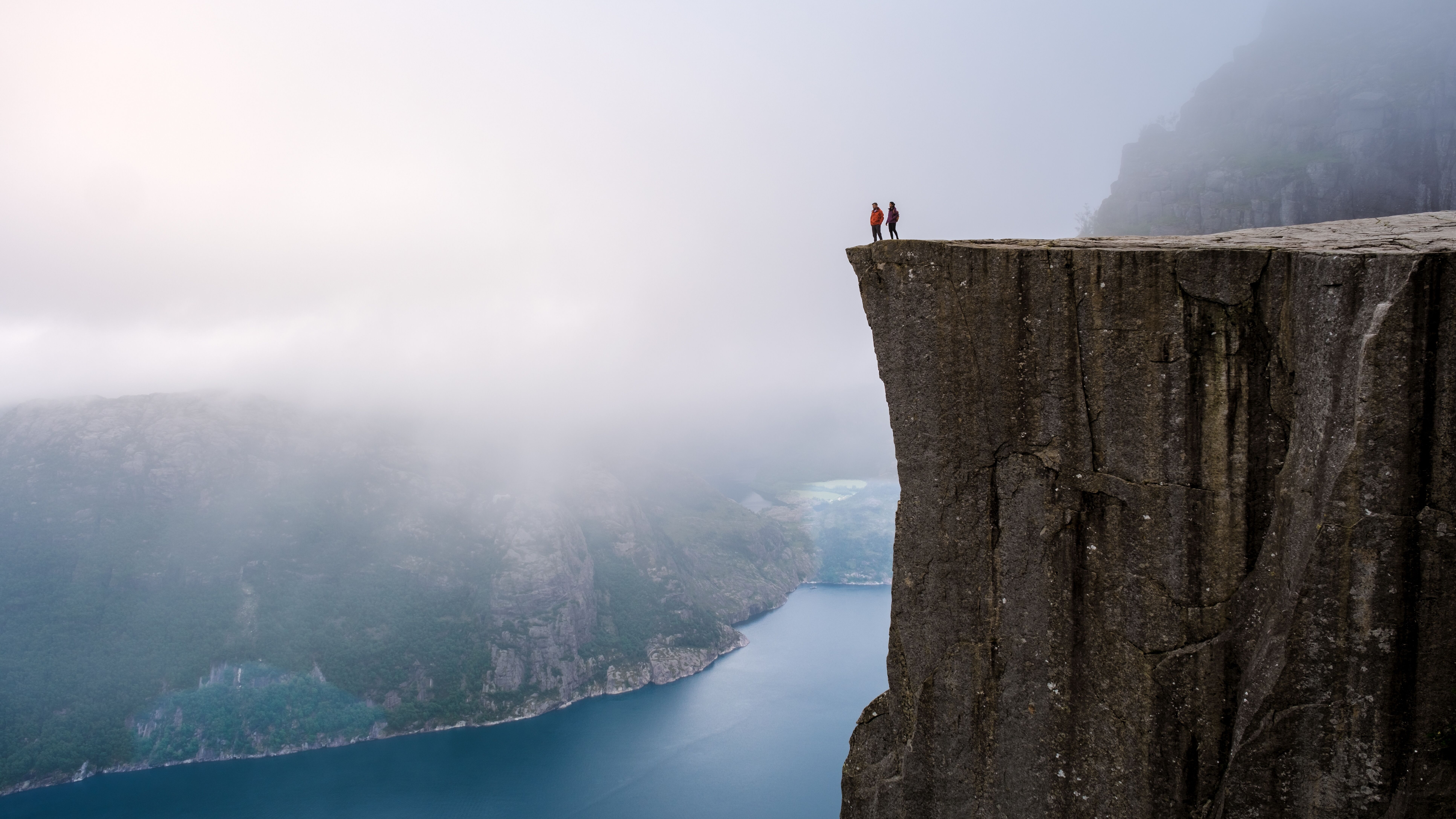 En route pour Preikestolen 