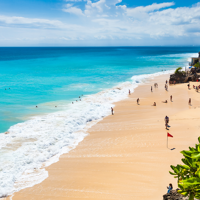 Bienvenue sur l'île des Dieux ! (Attention les vols peuvent partir la veille)