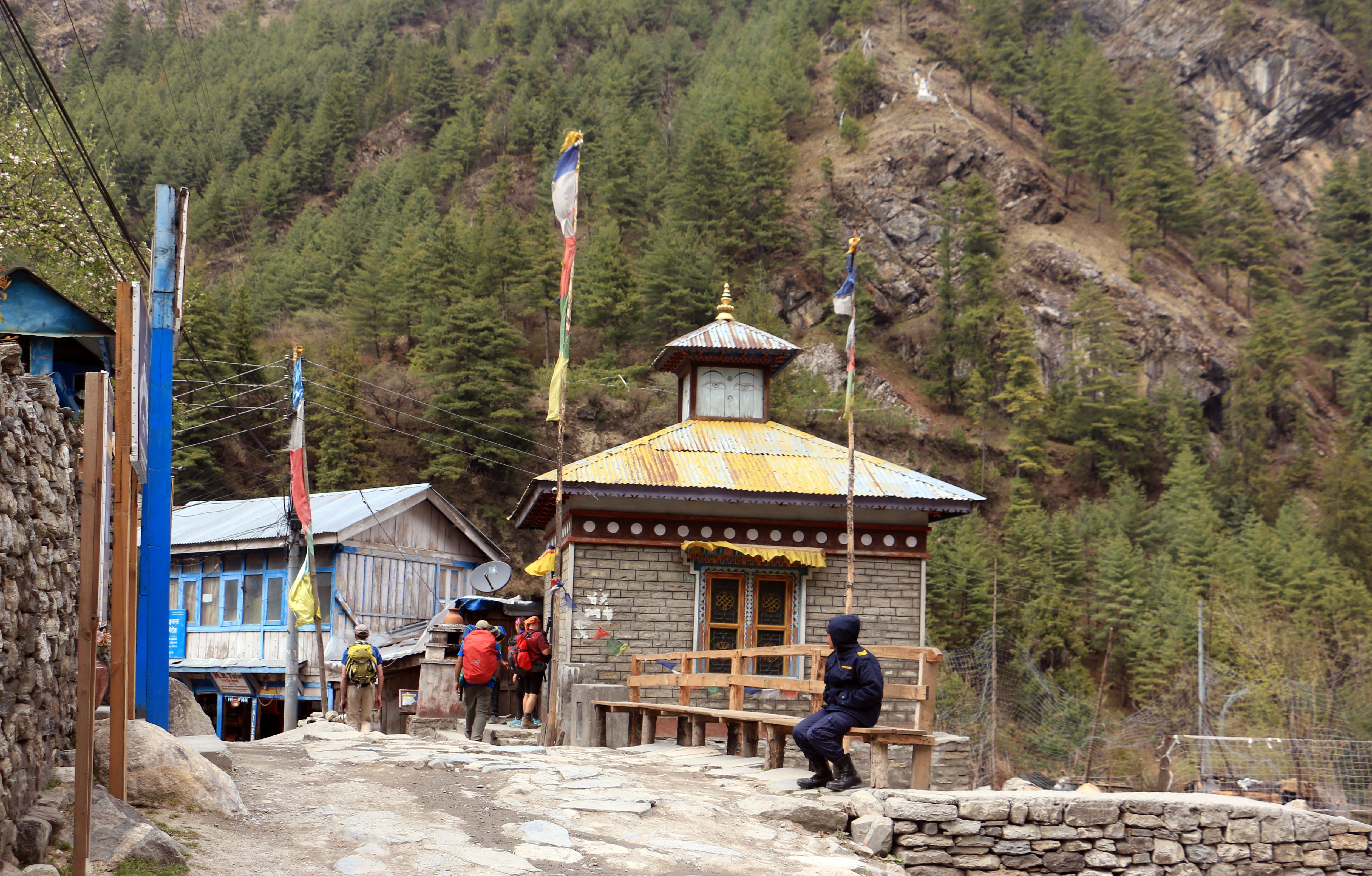 Jagat - Dharapani (1975m) - Chame (2670m)