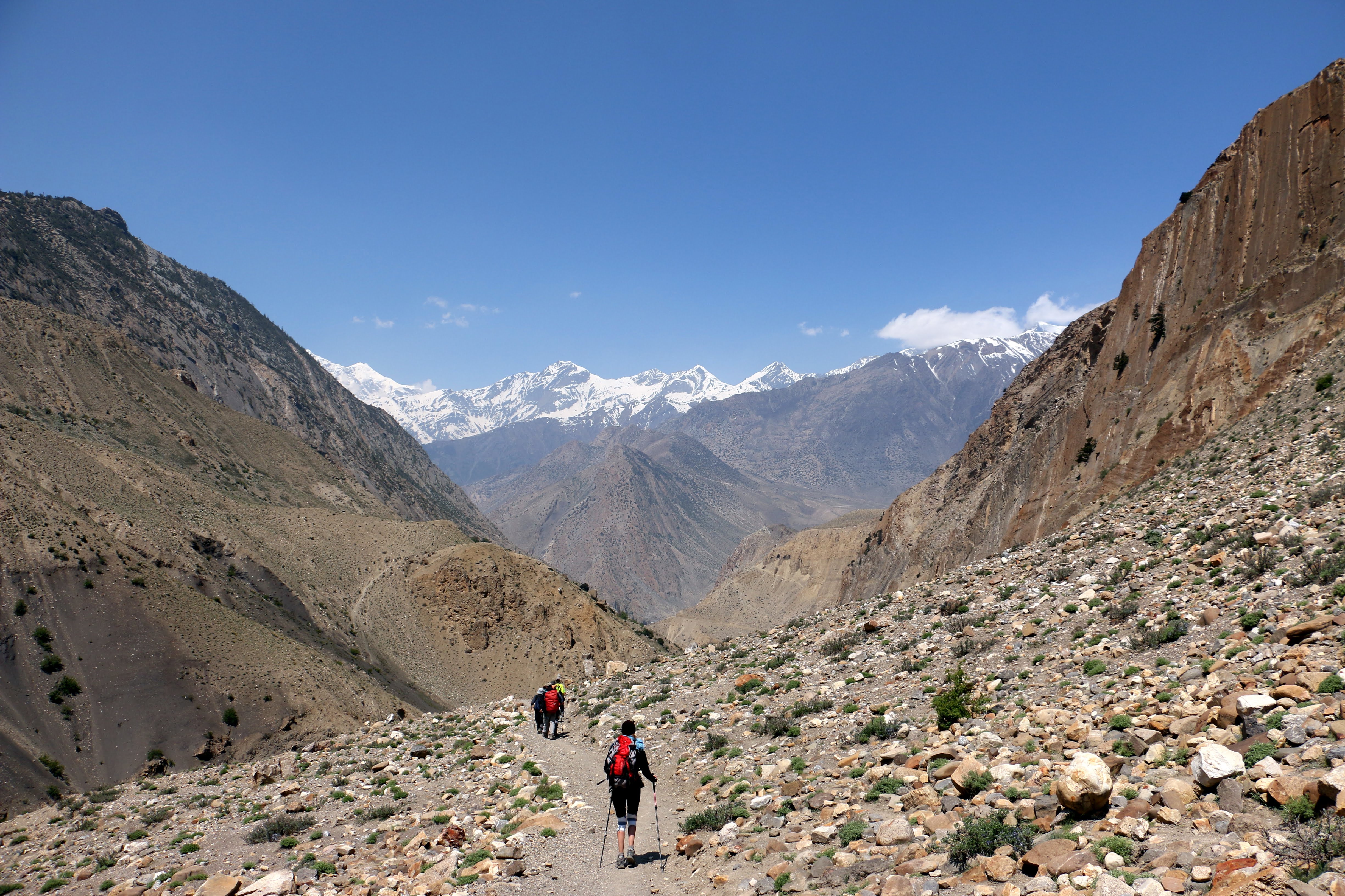 Muktinath - Lupra (2790m) - Tatopani (1100)