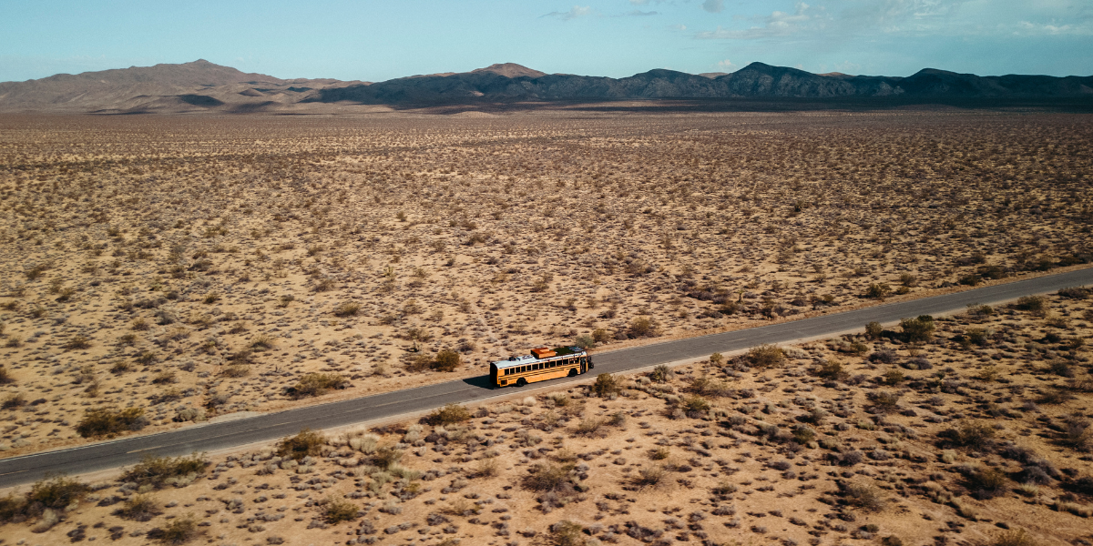 Circuit en school bus aménagé au nord du Mexique 