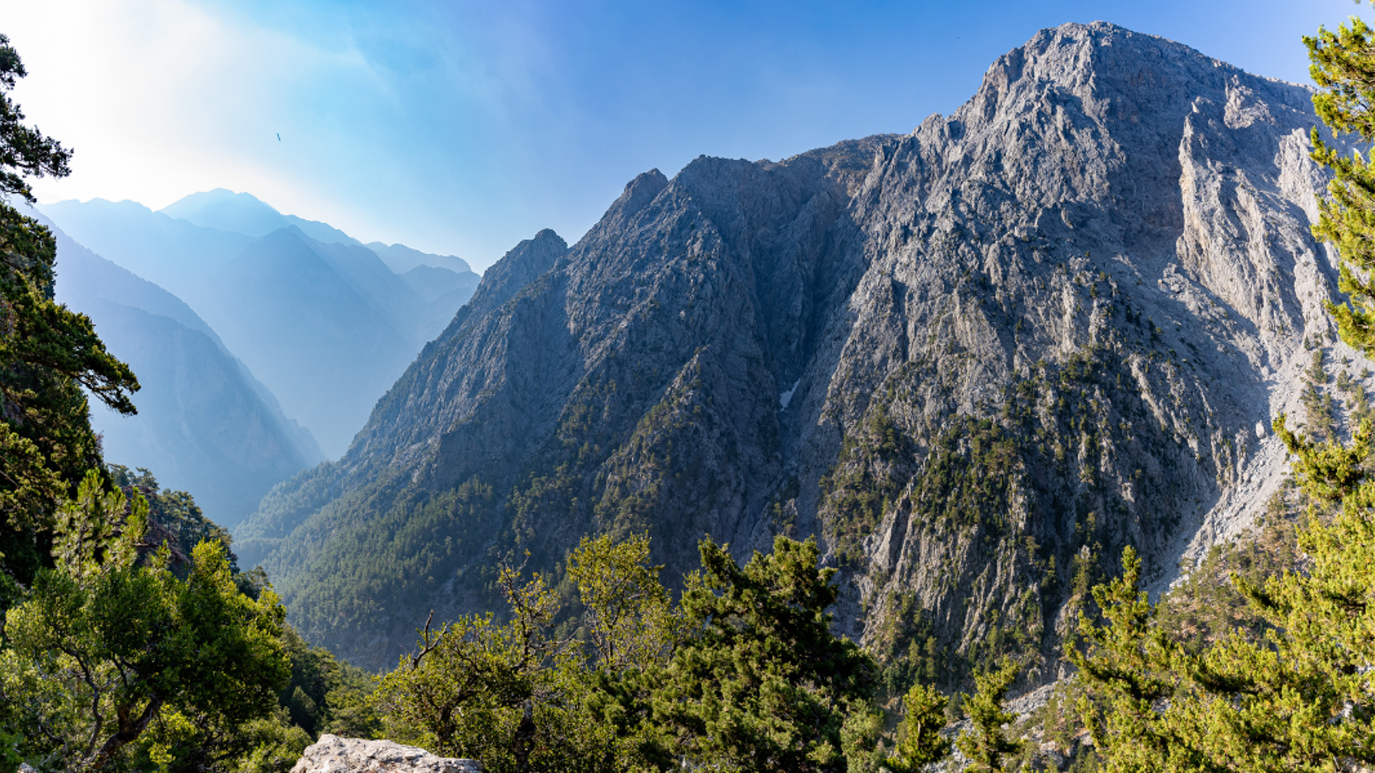 La vue sur les montagnes blanches, en haut des Gorges de Samaria, Jour 4