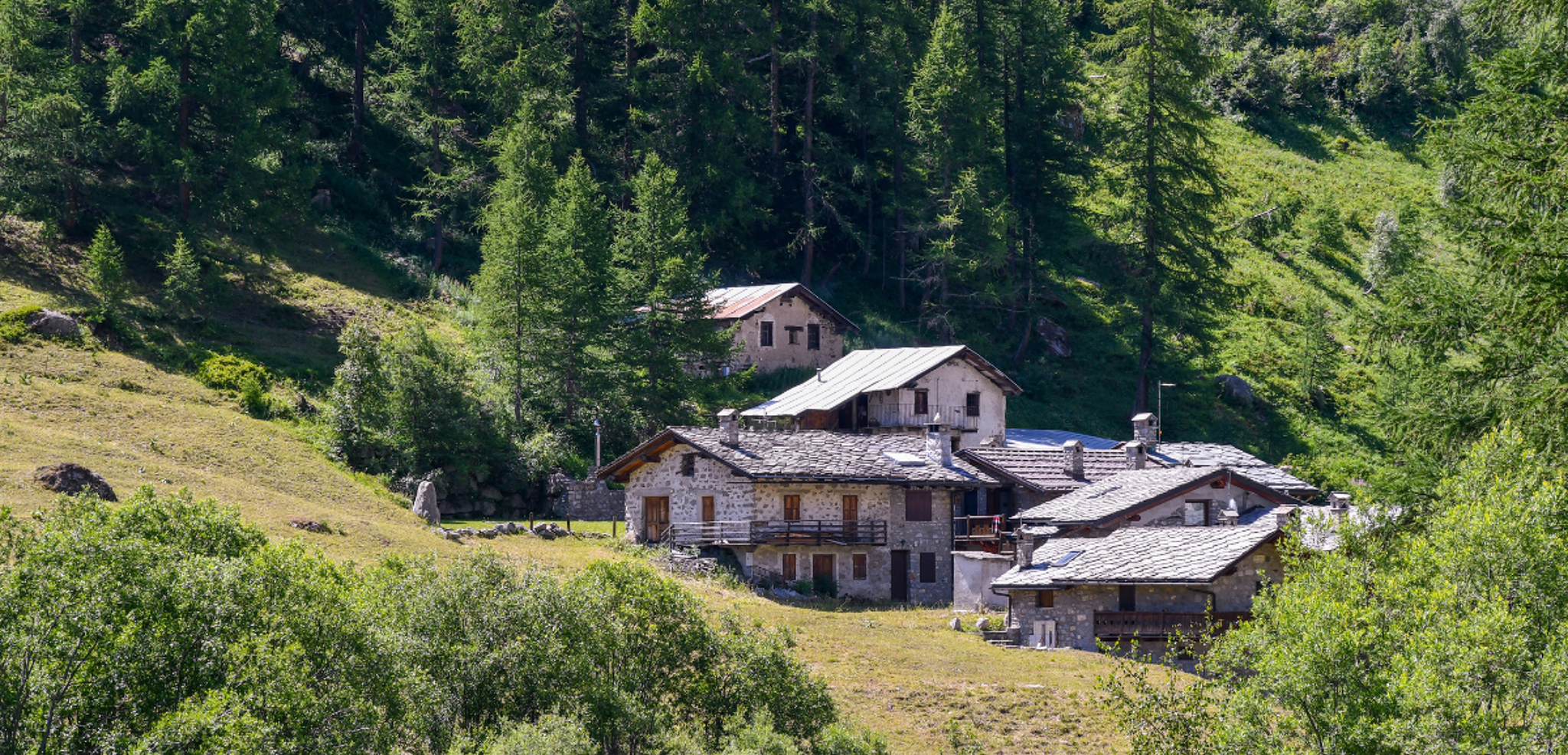 Passage par le village de Val Ferret, Suisse