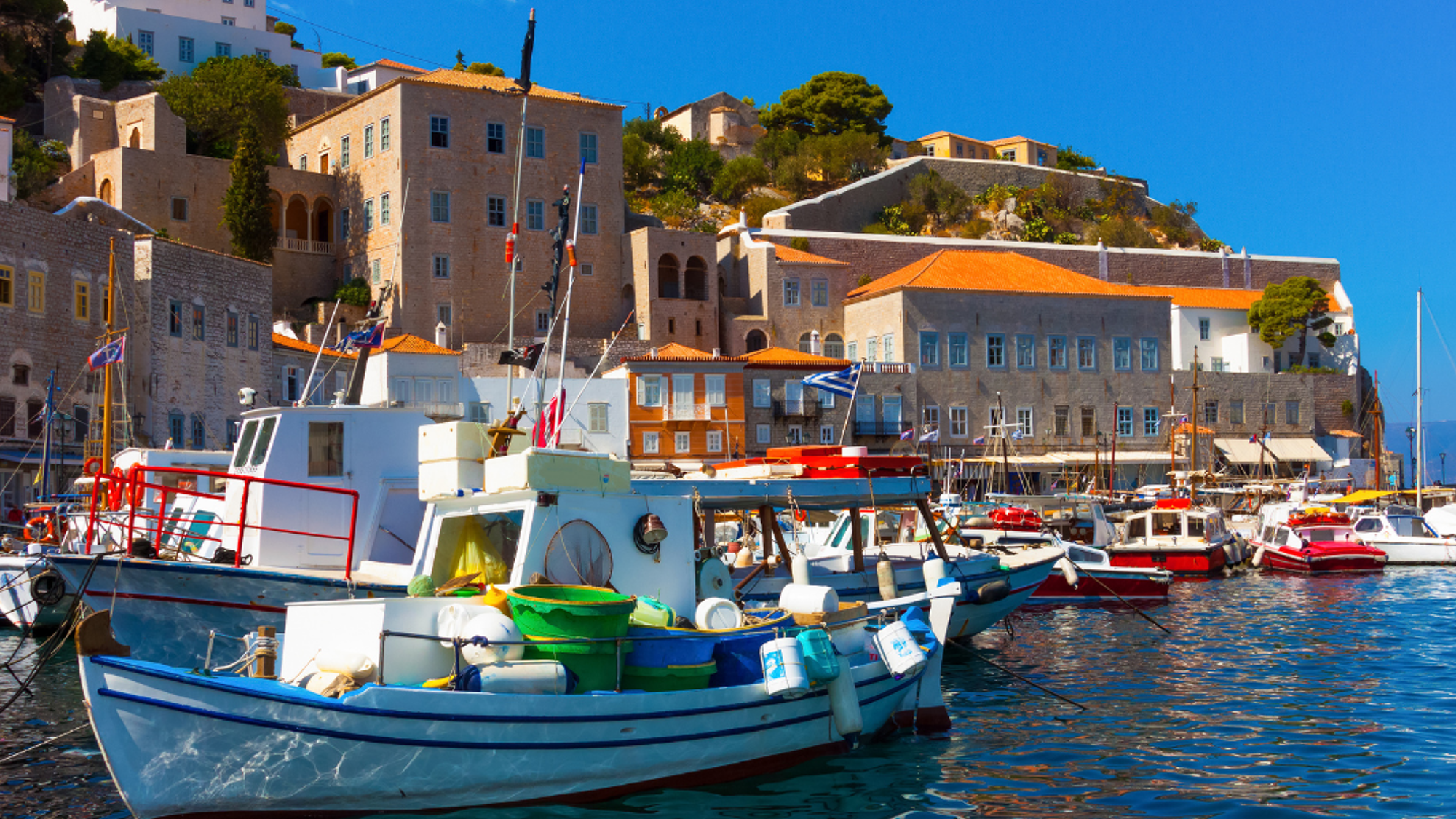 Le port d'Hydra et ses bateaux de pêcheurs