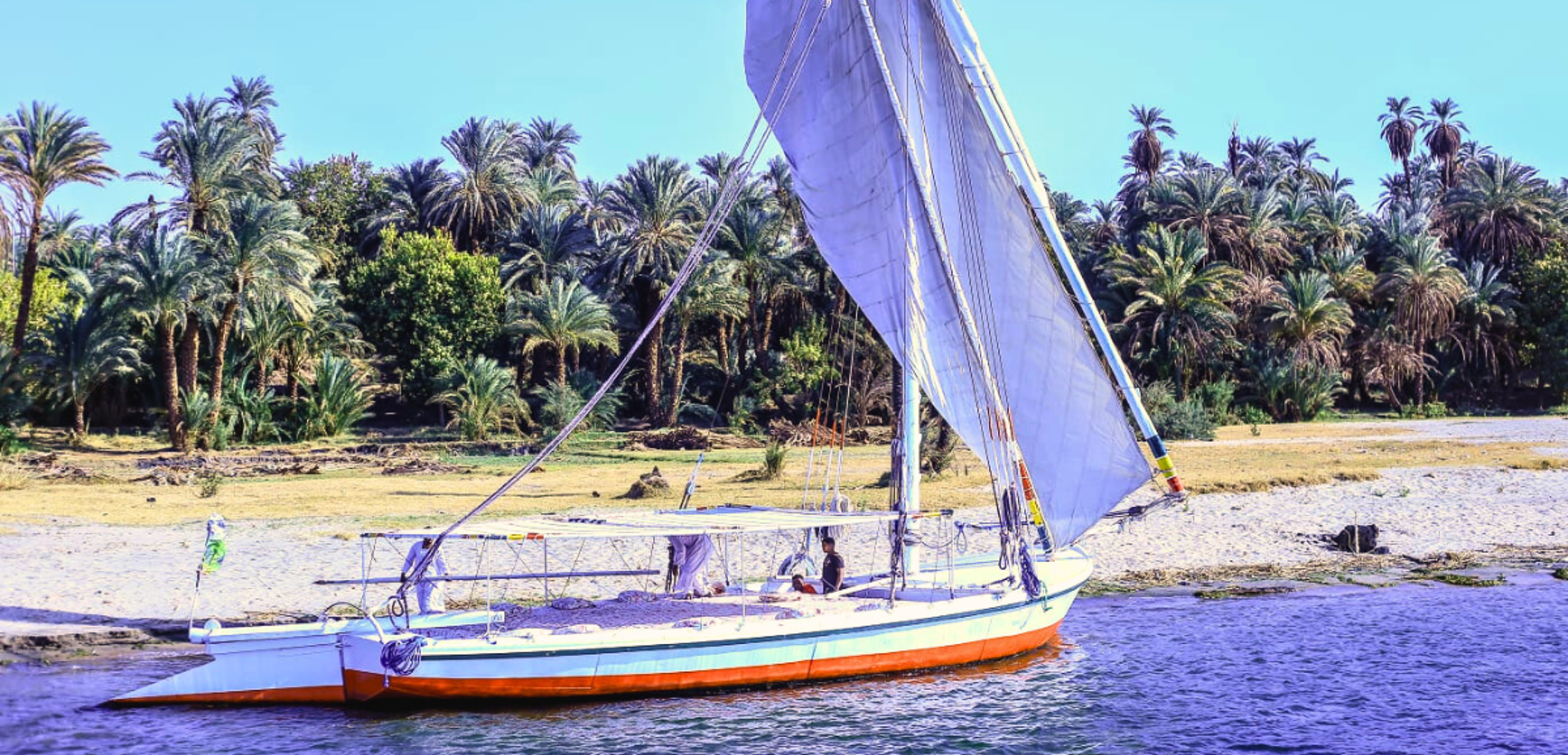 Puis embarquez à bord d'un bateau traditionnel