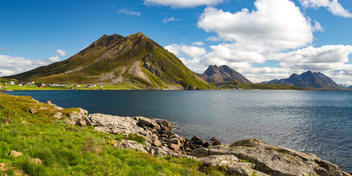 Entre paysages verdoyants : Sortland  
