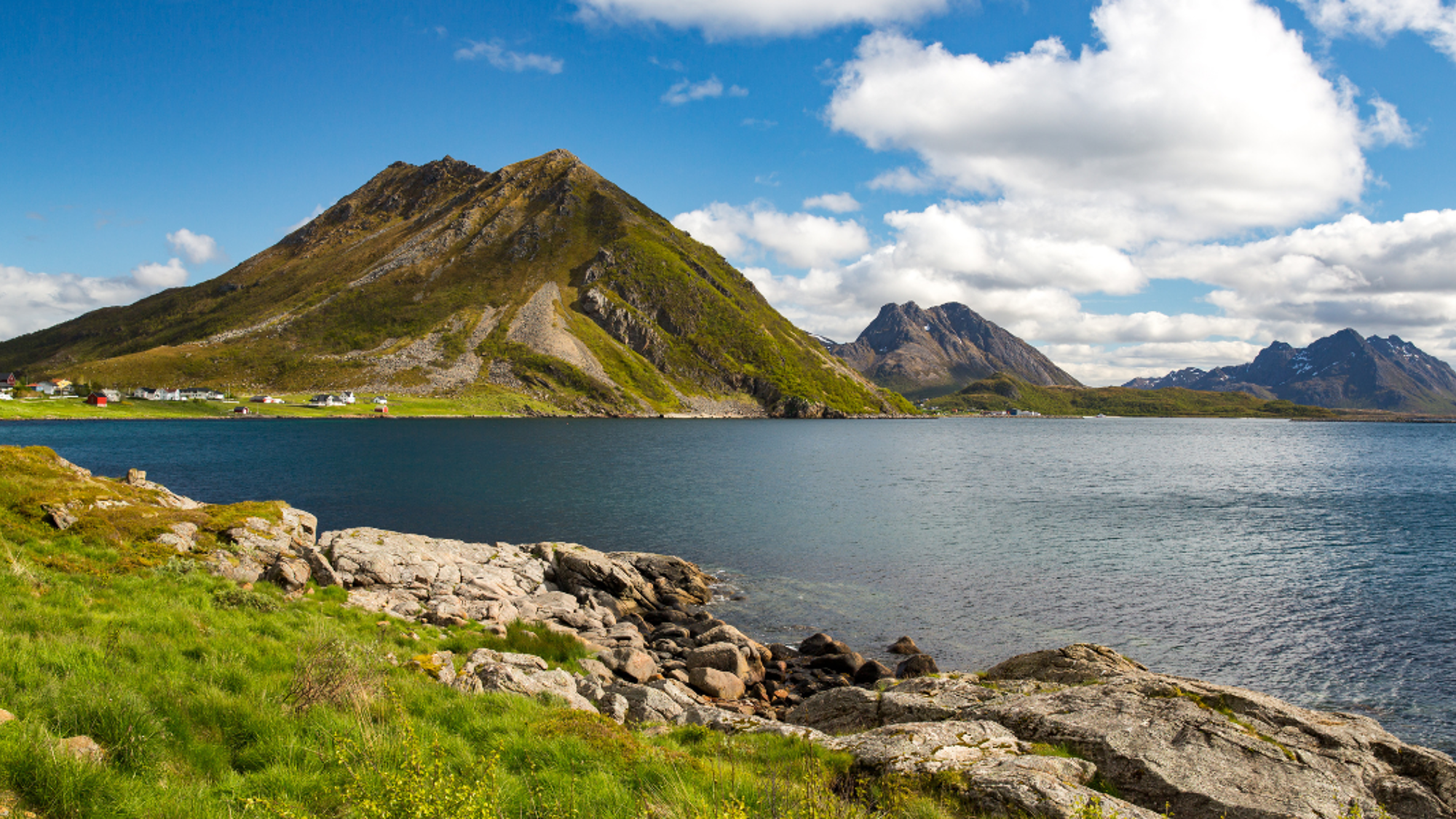 Entre paysages verdoyants : Sortland