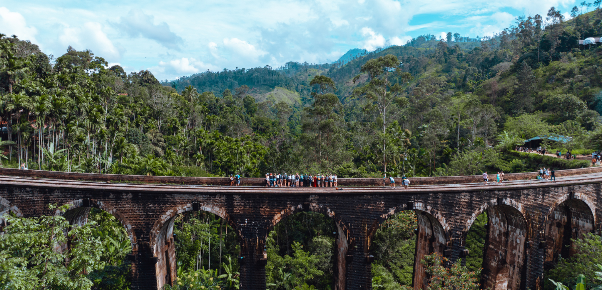 Le pont des 9 Arches, Ella