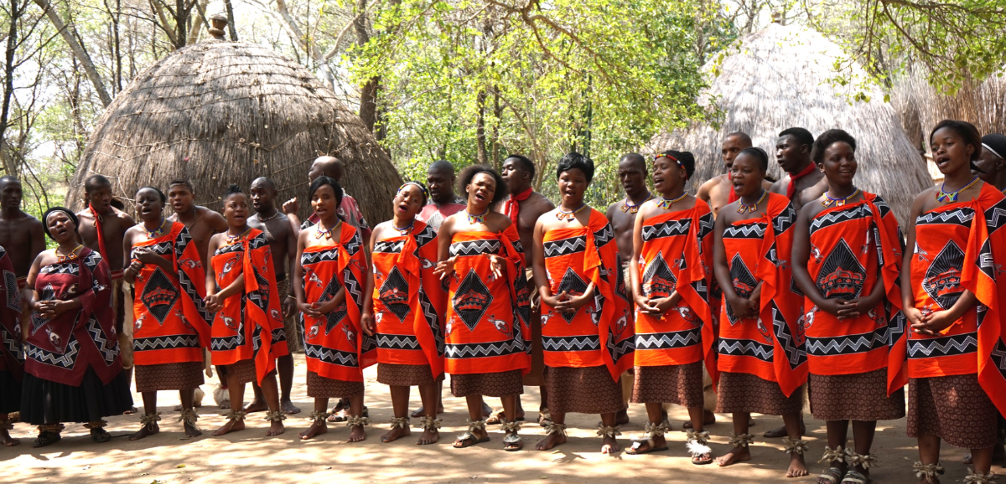 Visite du village culturel de Matsamo