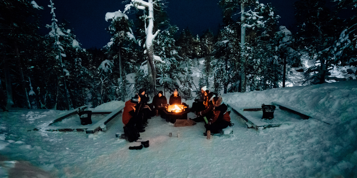 Réchauffez-vous autour du feu