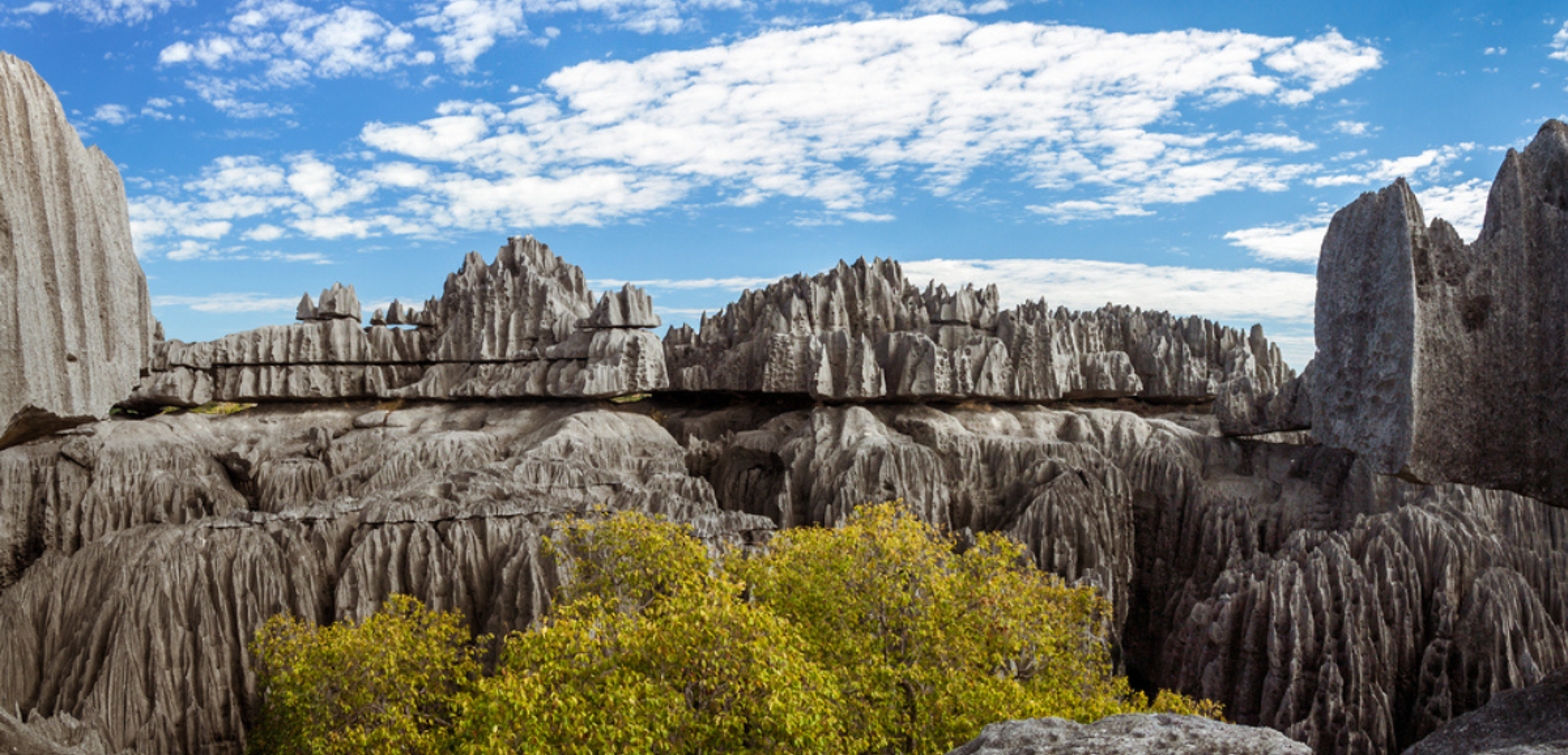 Explorez les nombreuses grottes