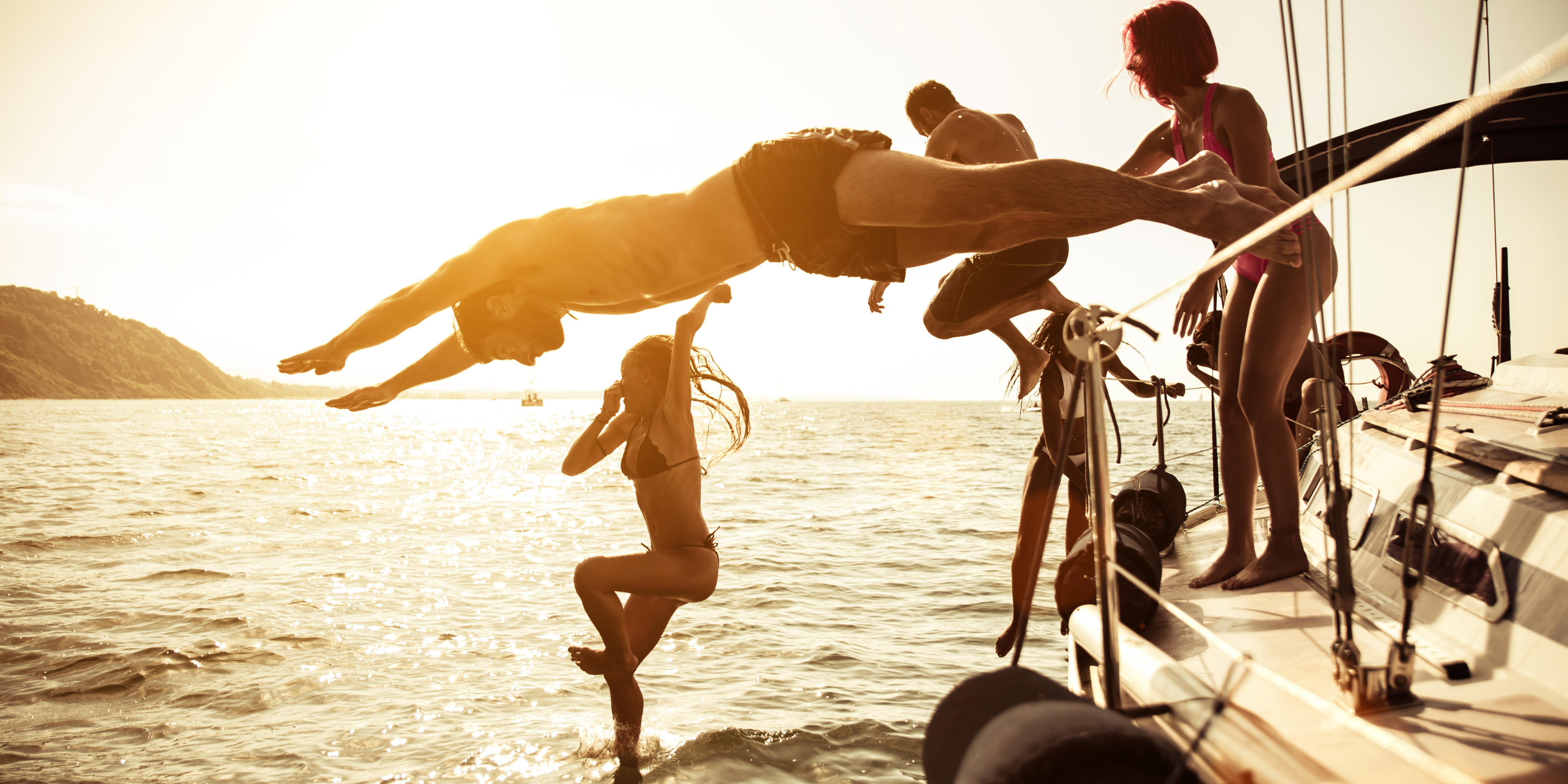 La joie des soirées au mouillage : sunset, baignade...