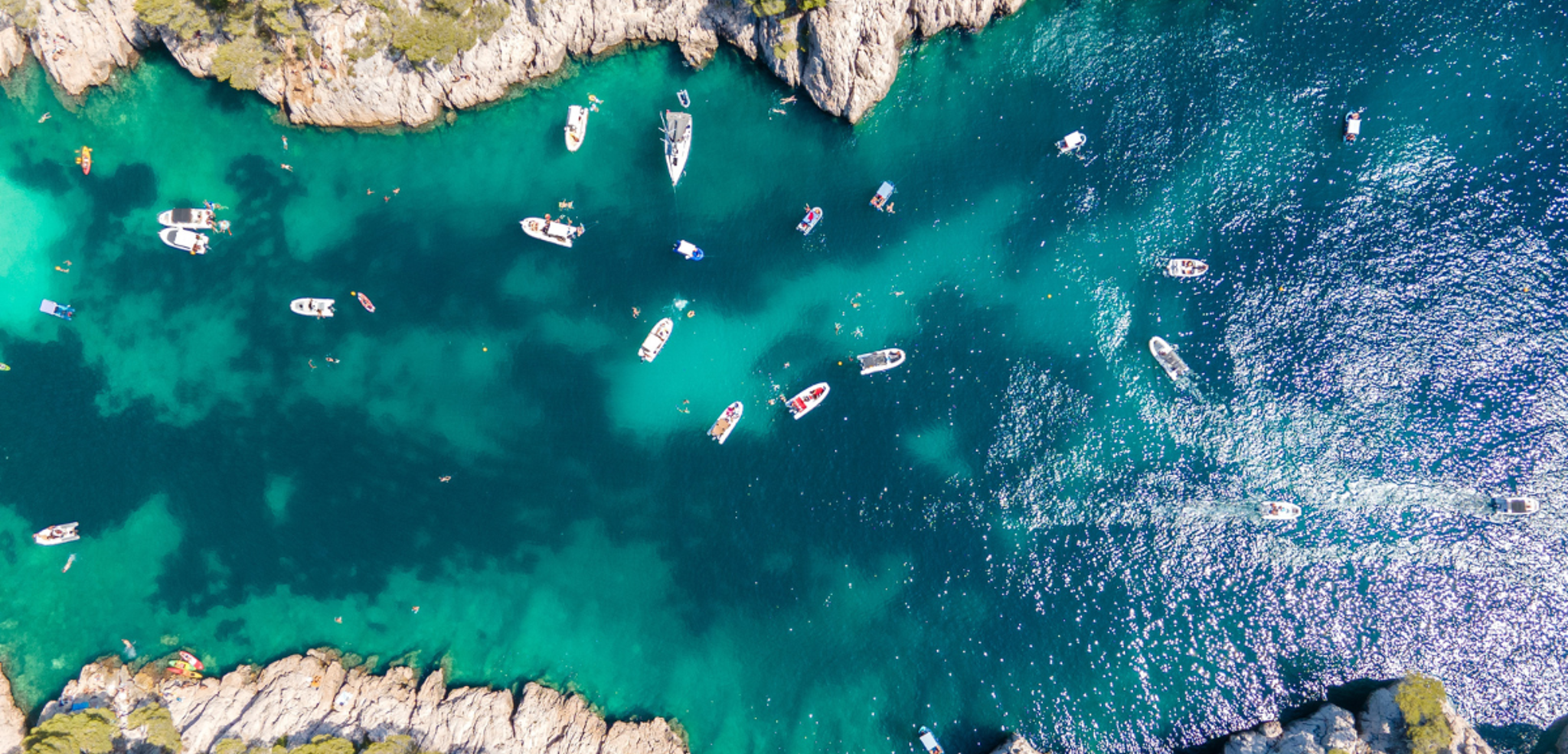 Et embarquez pour une croisière au coeur de ce nuancier de bleus