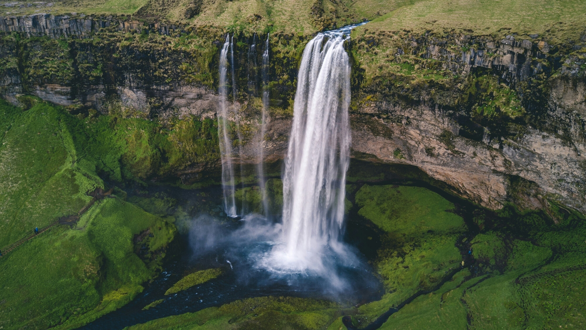 Seljalandsfoss, Islande ©Lucas Davies / Unsplash