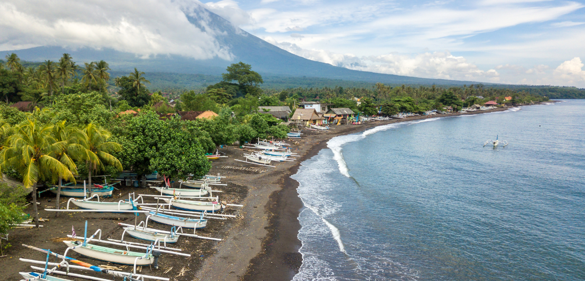 Puis rejoignez la côte sauvage d'Amed...