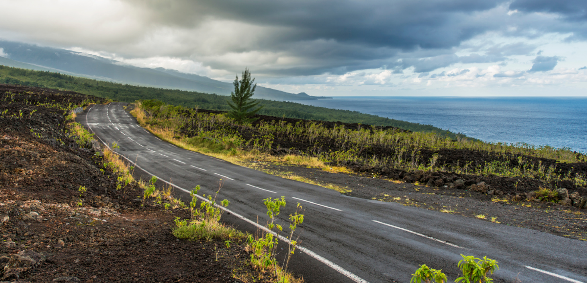 En passant par la célèbre Route des Laves
