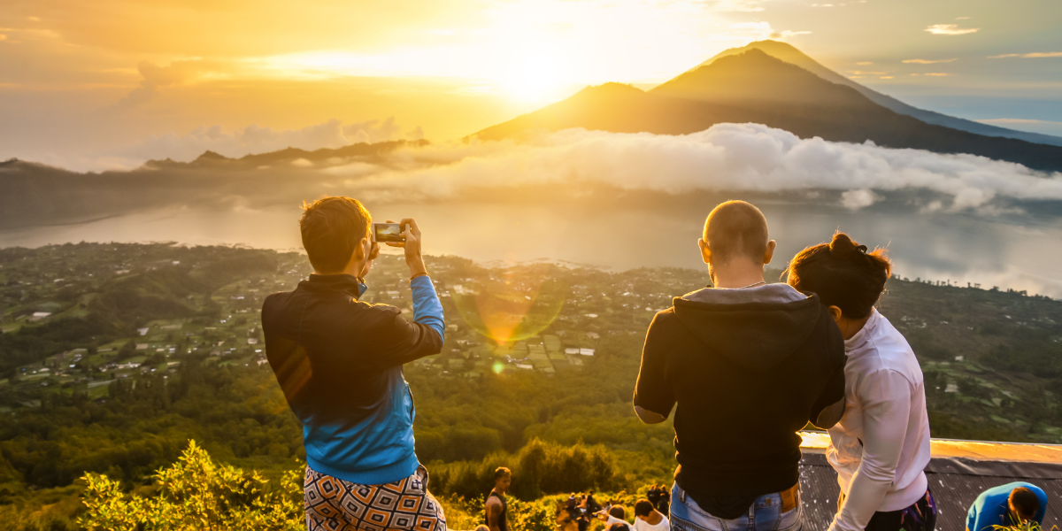 Vivez l'expérience unique du lever du soleil au sommet du Mont Batur