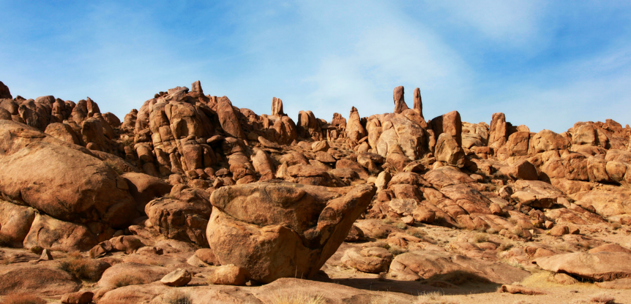 Et ses majestueuses stèles de granit