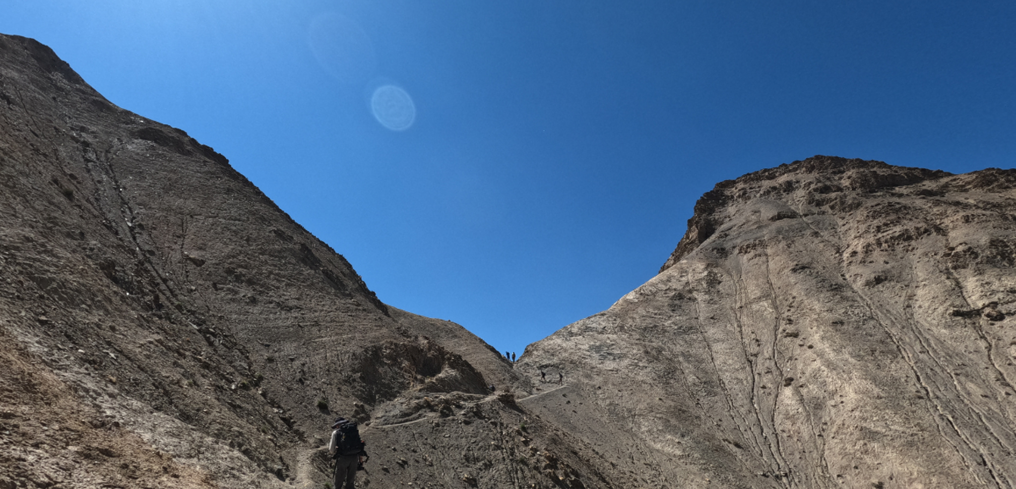 Empruntez le col de Prinkiti La