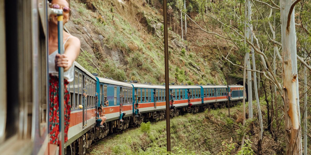 En train, jusqu'à Ella
