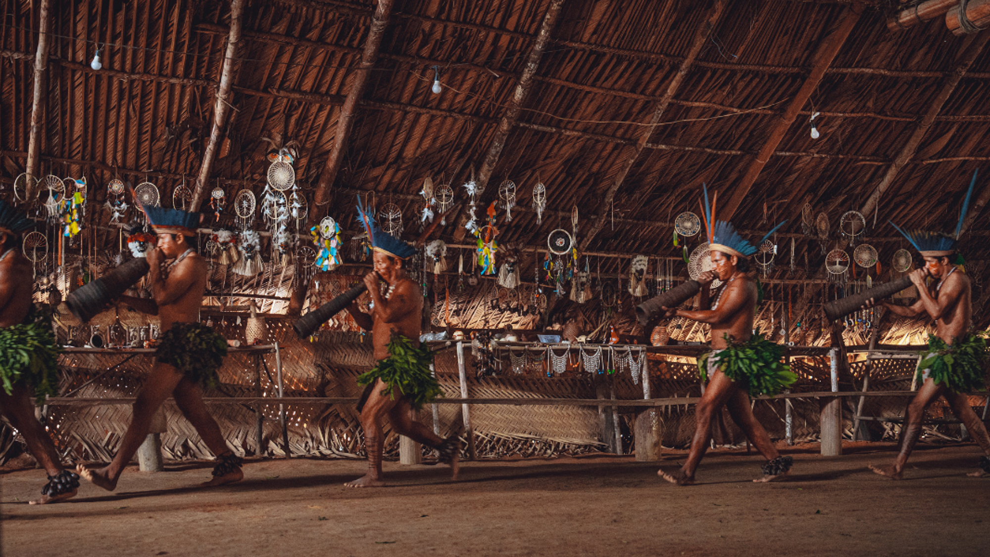 Et participez à leur danses traditionnelles