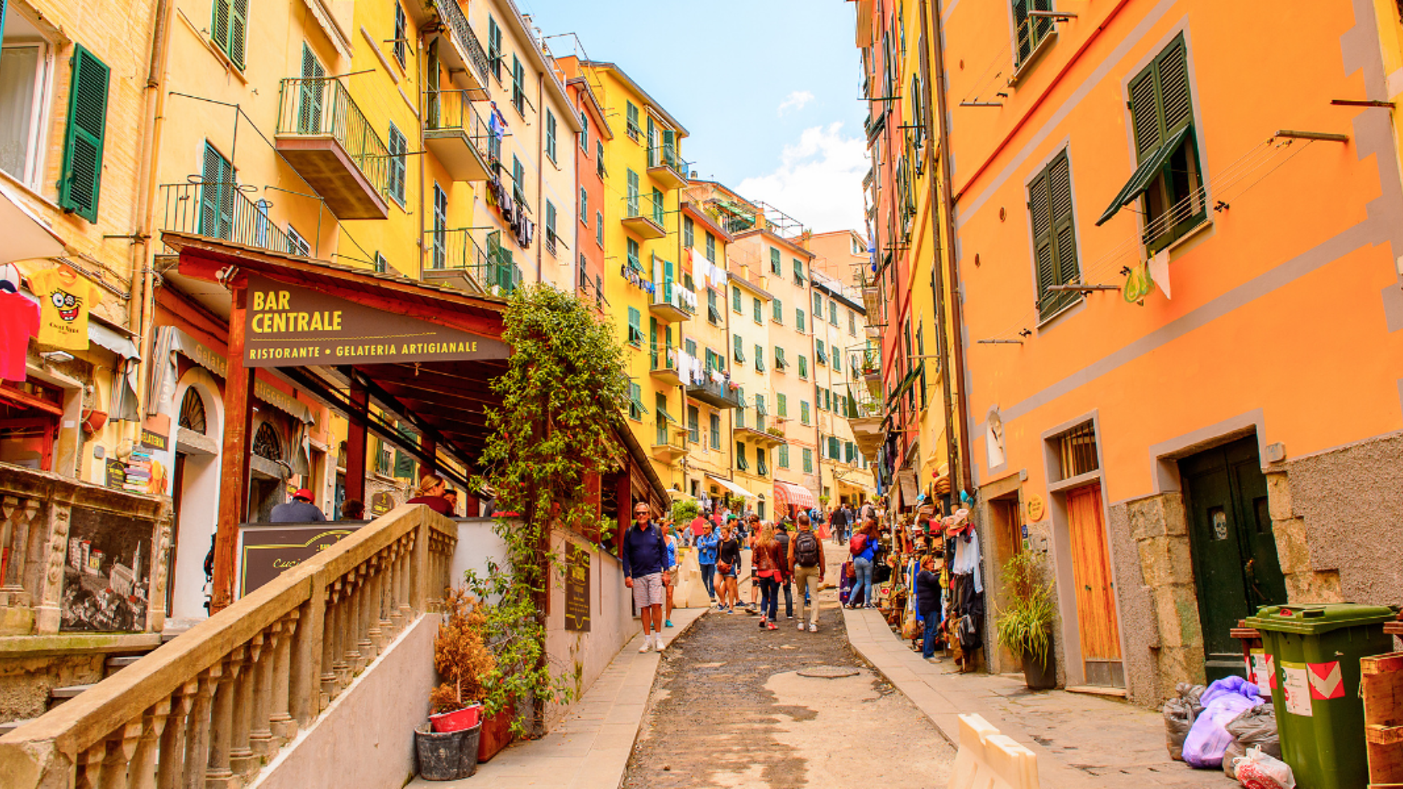 ...dans les ruelles colorées