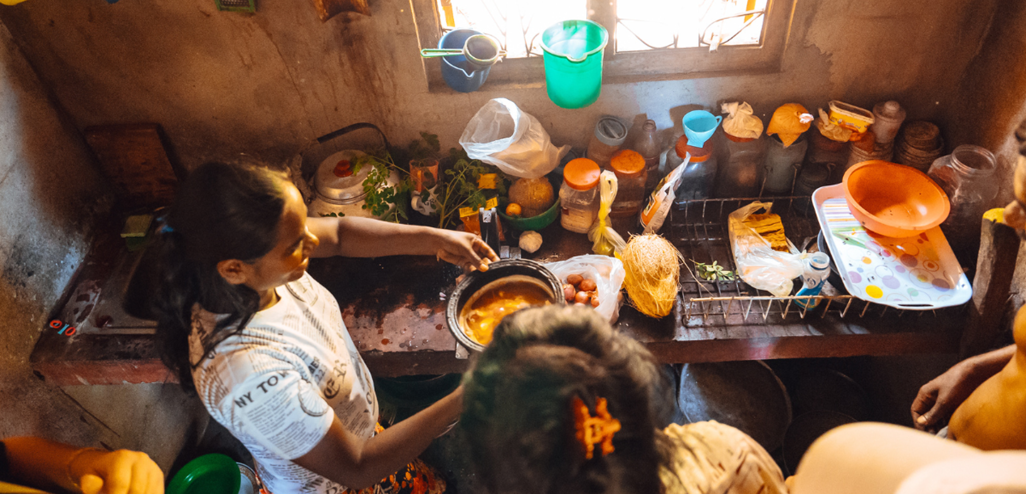 Epreuve du jour : cuisiner chez et avec des Sri Lankais !