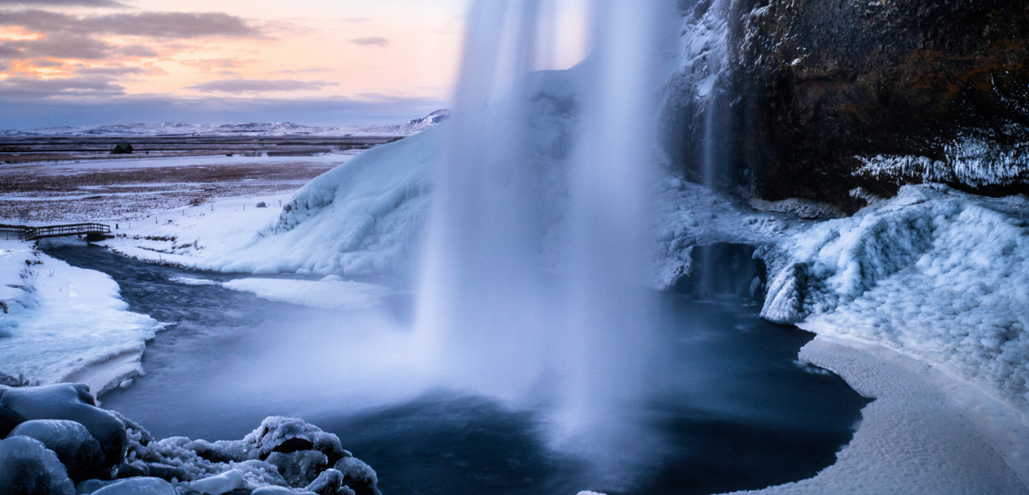 Arrêt à la cascade de Seljalandfoss