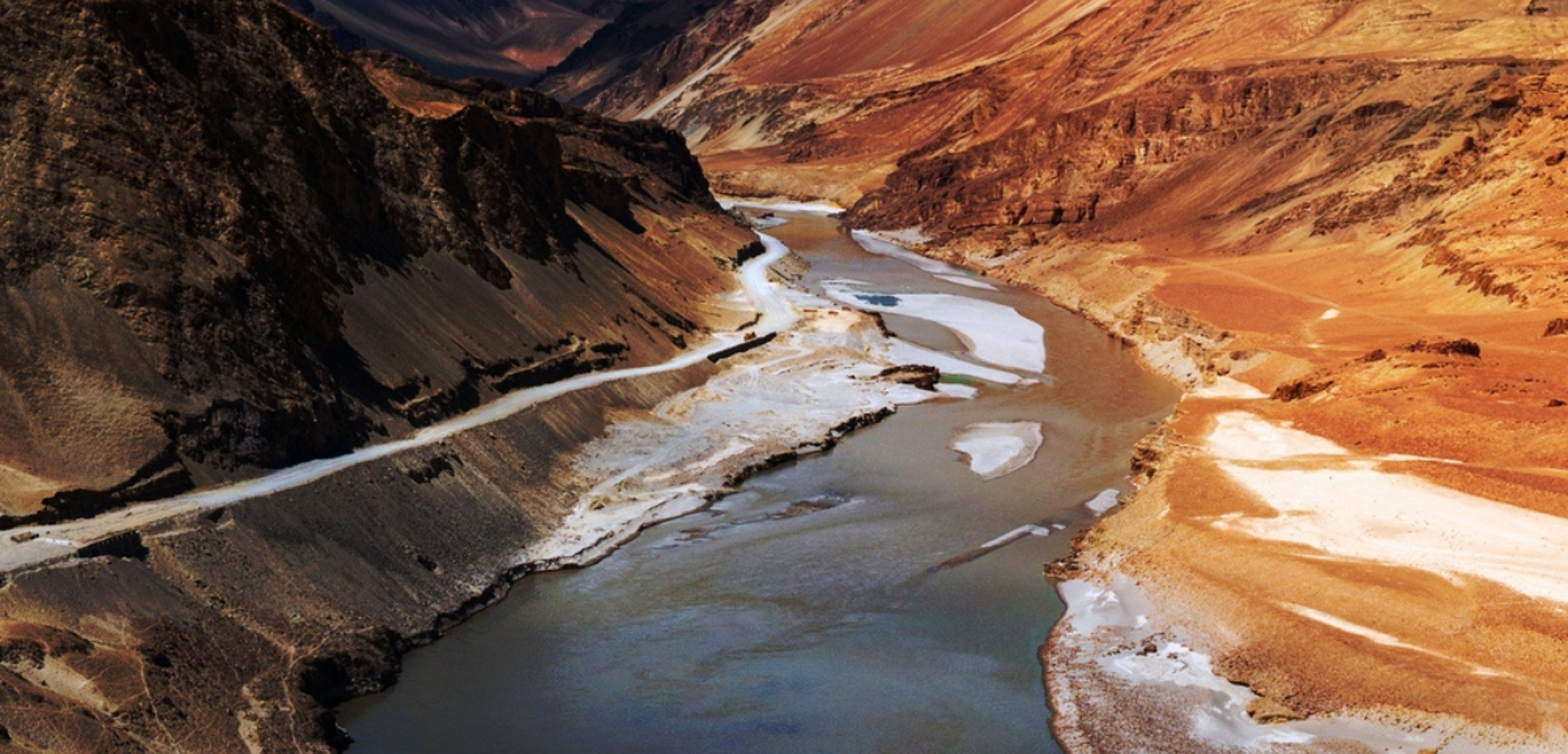 Dans un canyon étroit