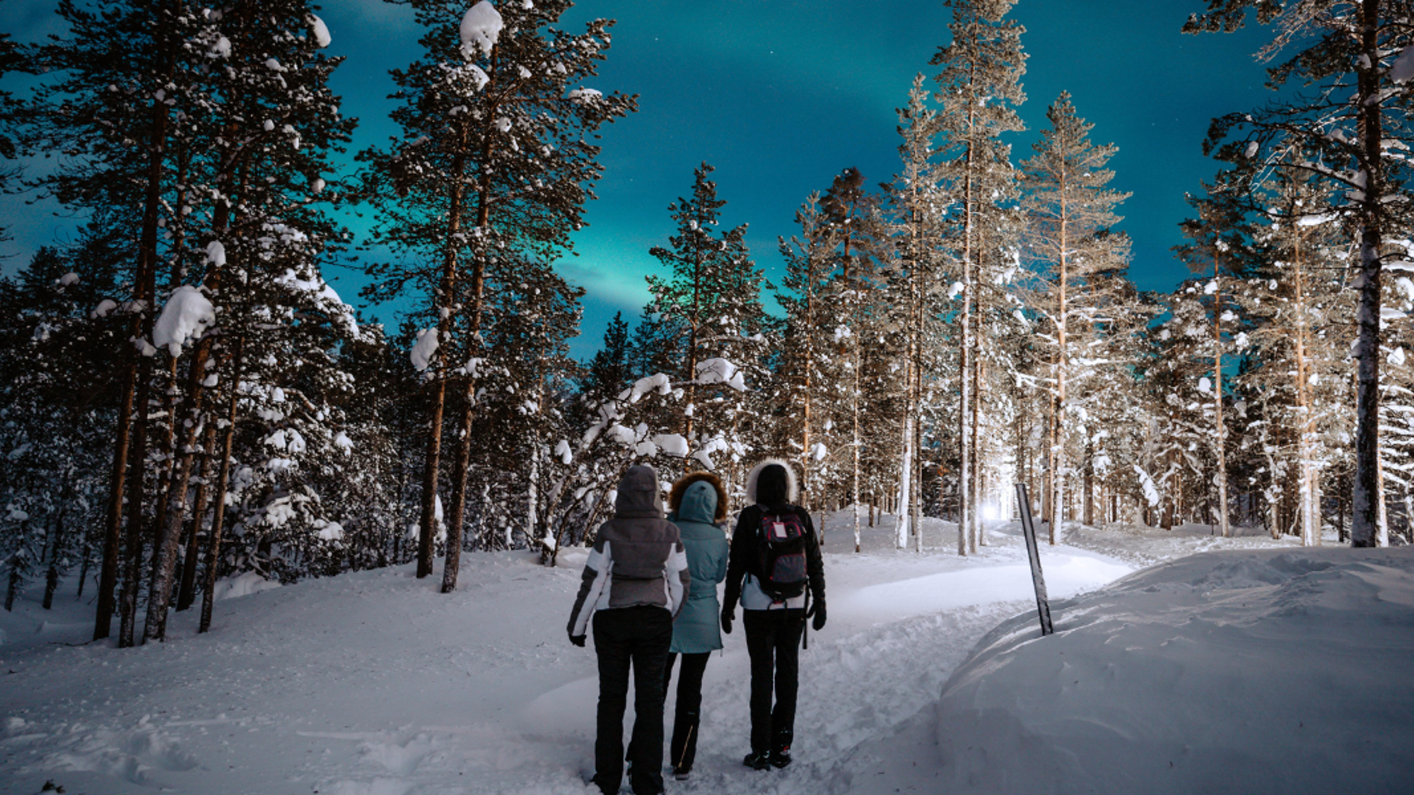 Et partez à la chasse aux aurores boréales !
