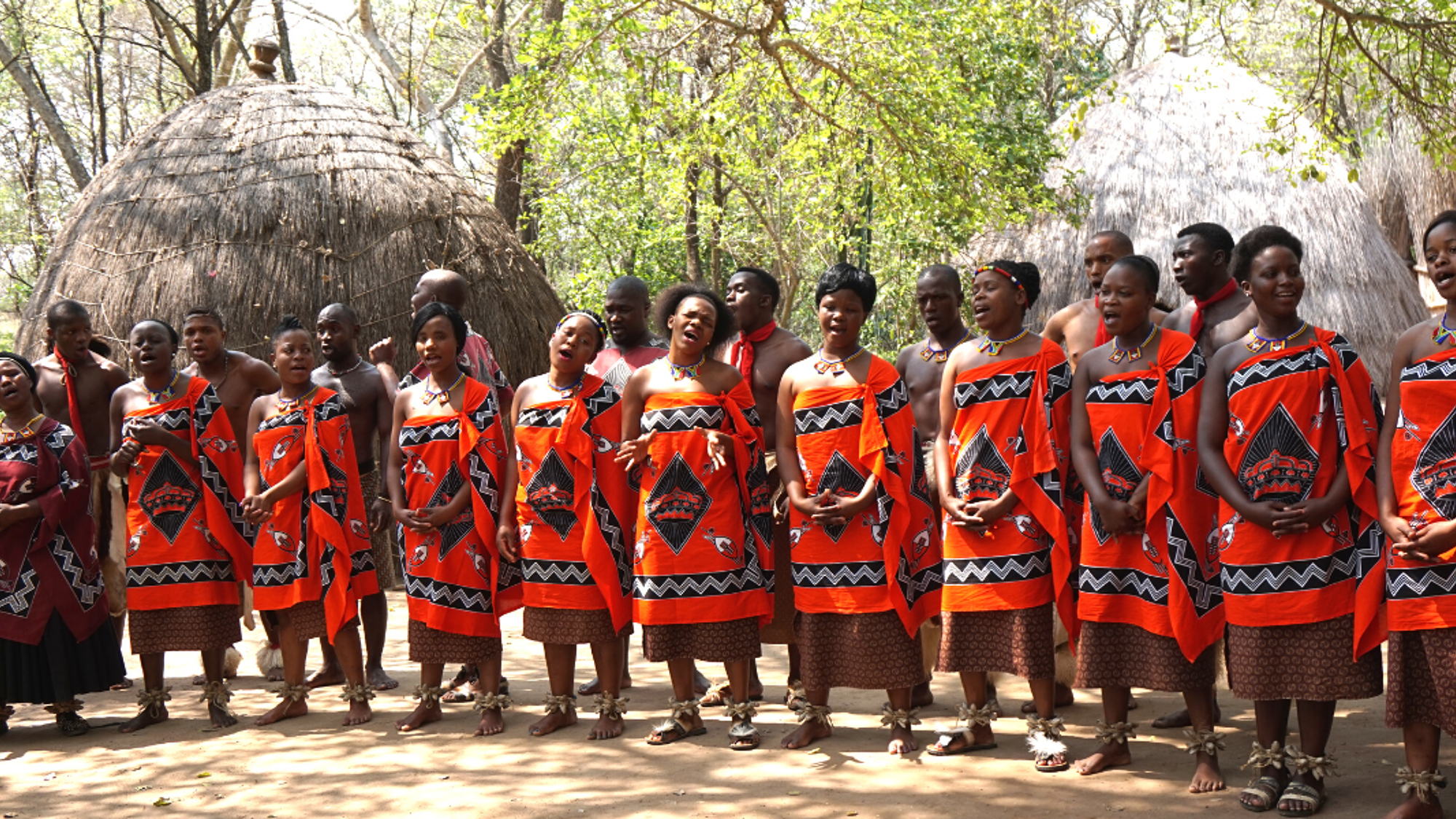 Visite du village culturel de Matsamo