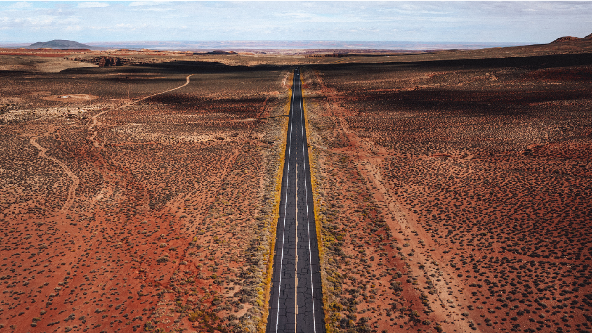 Les longues routes droites typiques des grands espaces américains