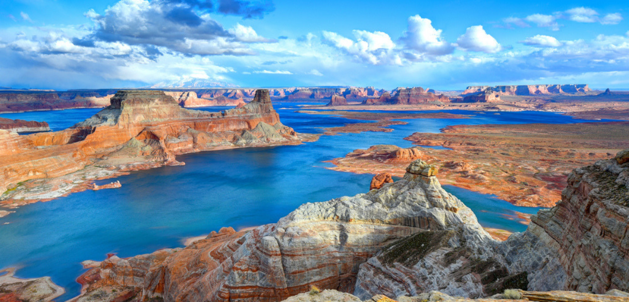 Vous rejoignez ensuite le Lac Powell