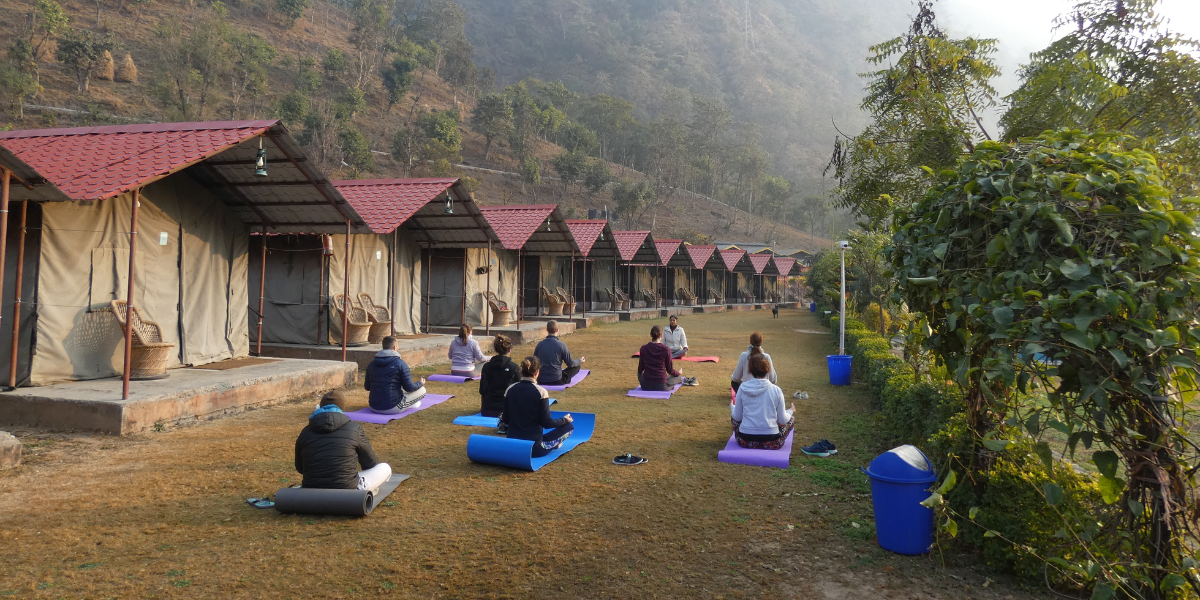 Cours de yoga, Rishikesh, Inde 