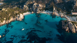 Archipel de la Maddalena, Sardaigne, Italie ©travelwild / Shutterstock.com