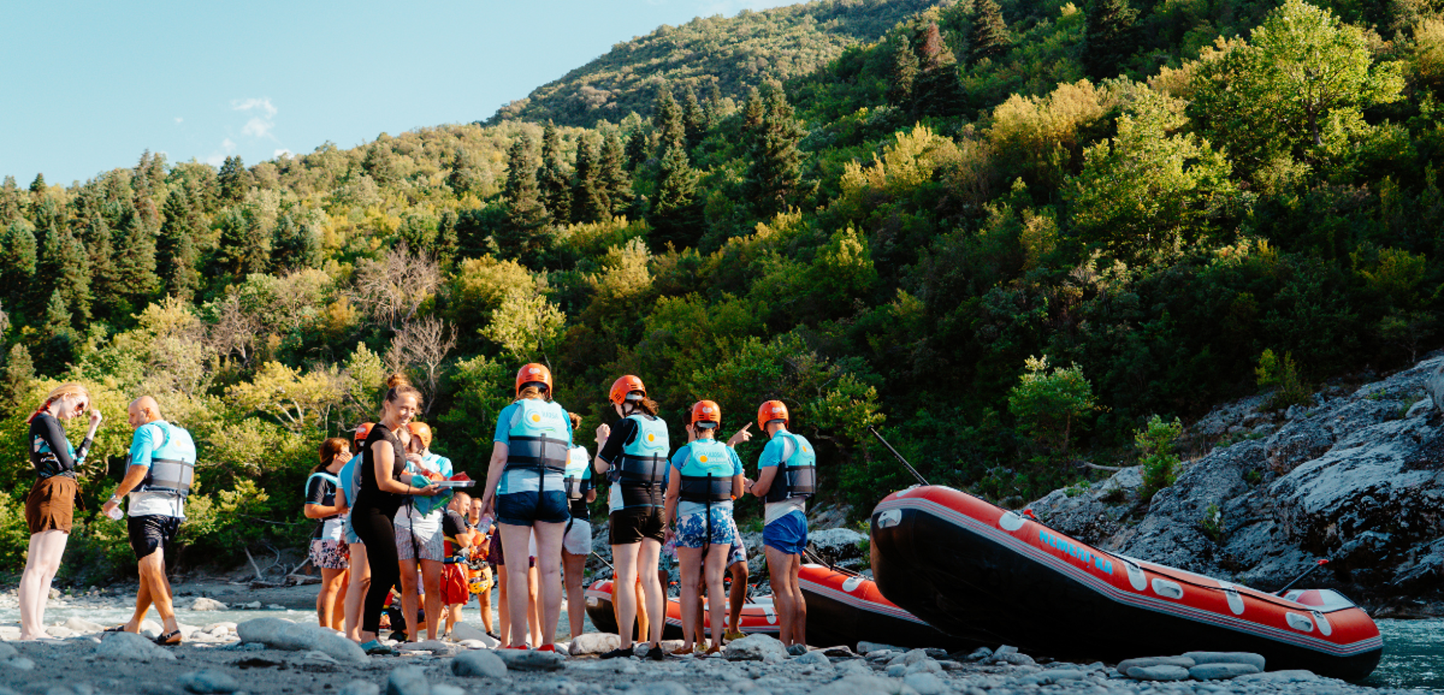 C'est parti pour une descente en rafting sur la Vjosa !