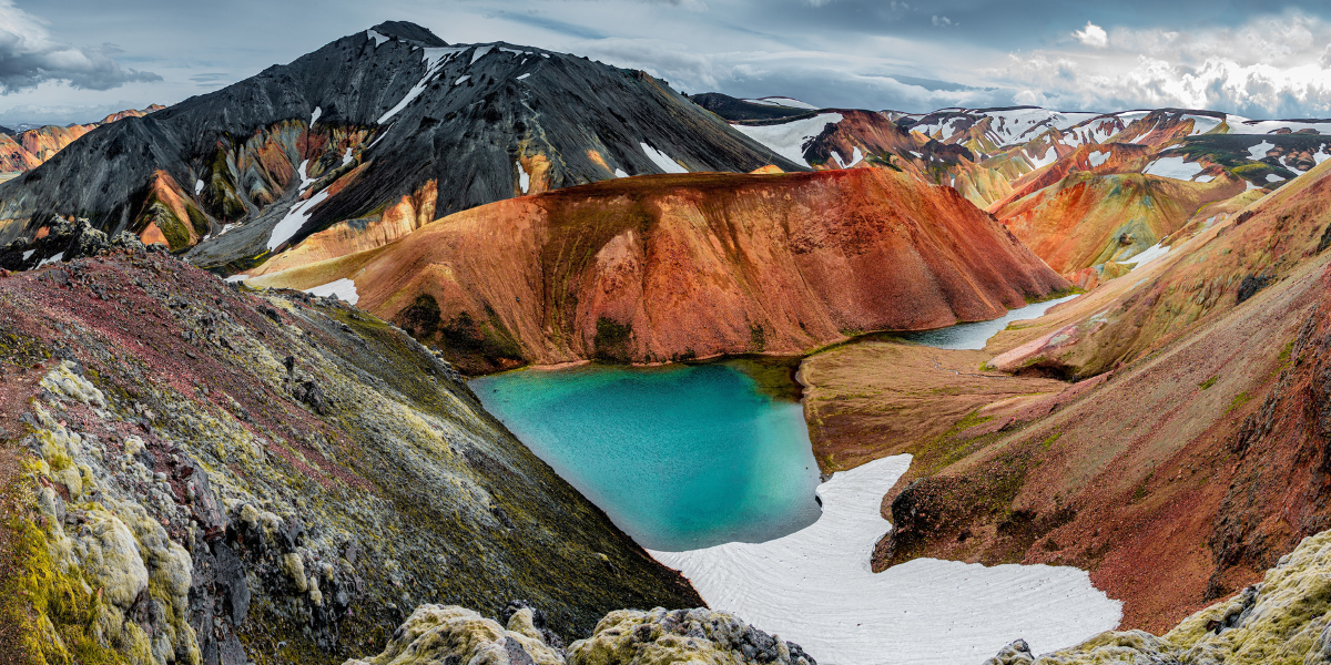 Entre montagnes colorées... 