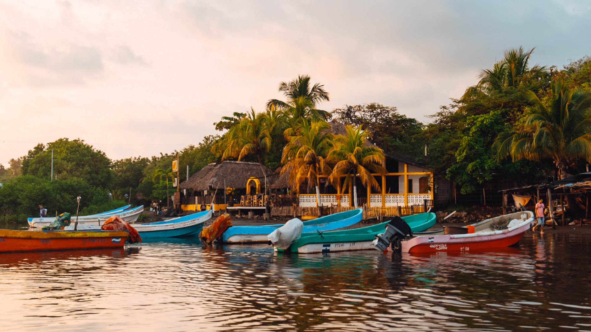 Un village dans la mangrove