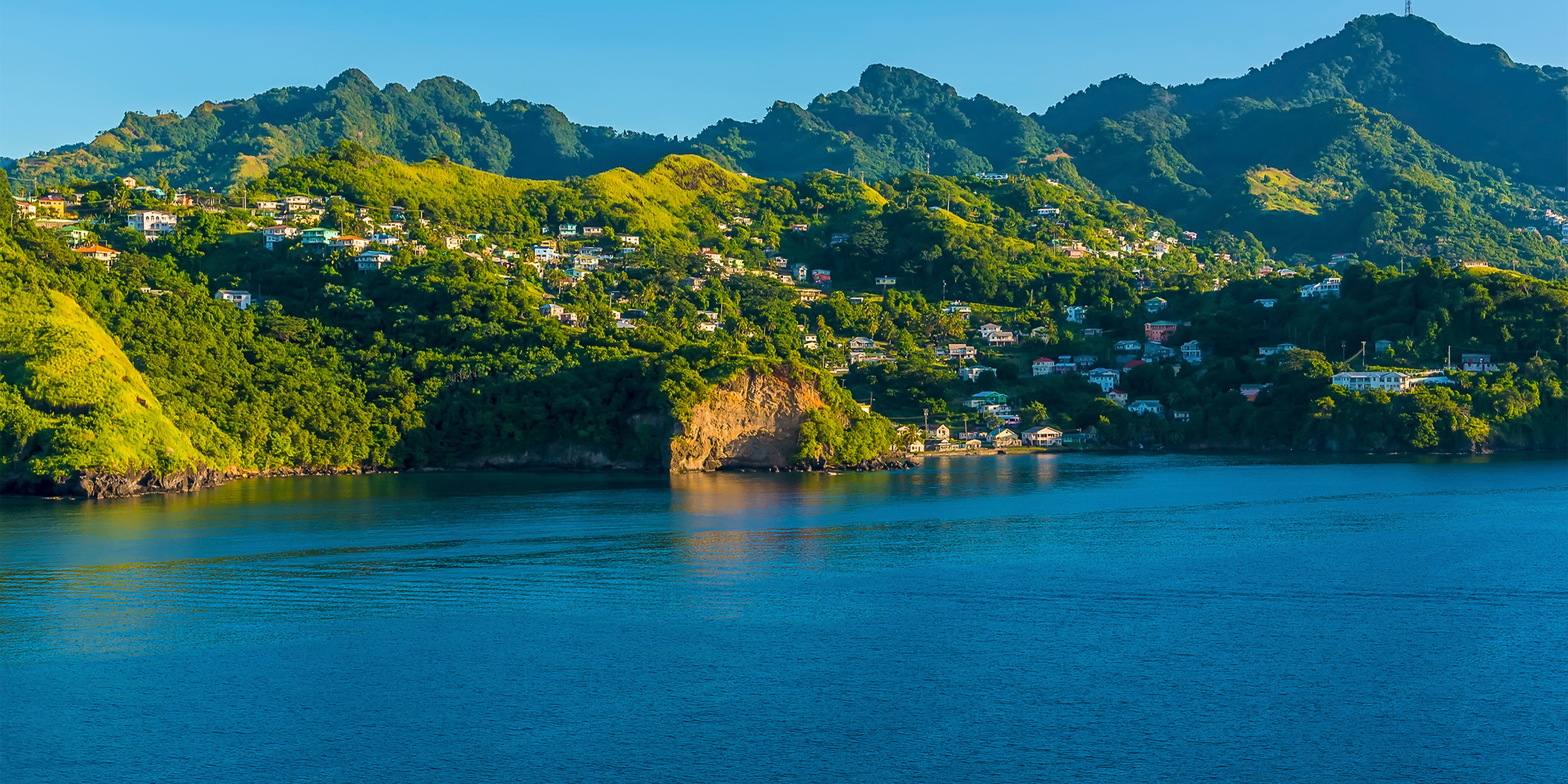 La côte sauvage de Saint-Vincent où tu explores l'arrière-pays - Jours 7 et 8