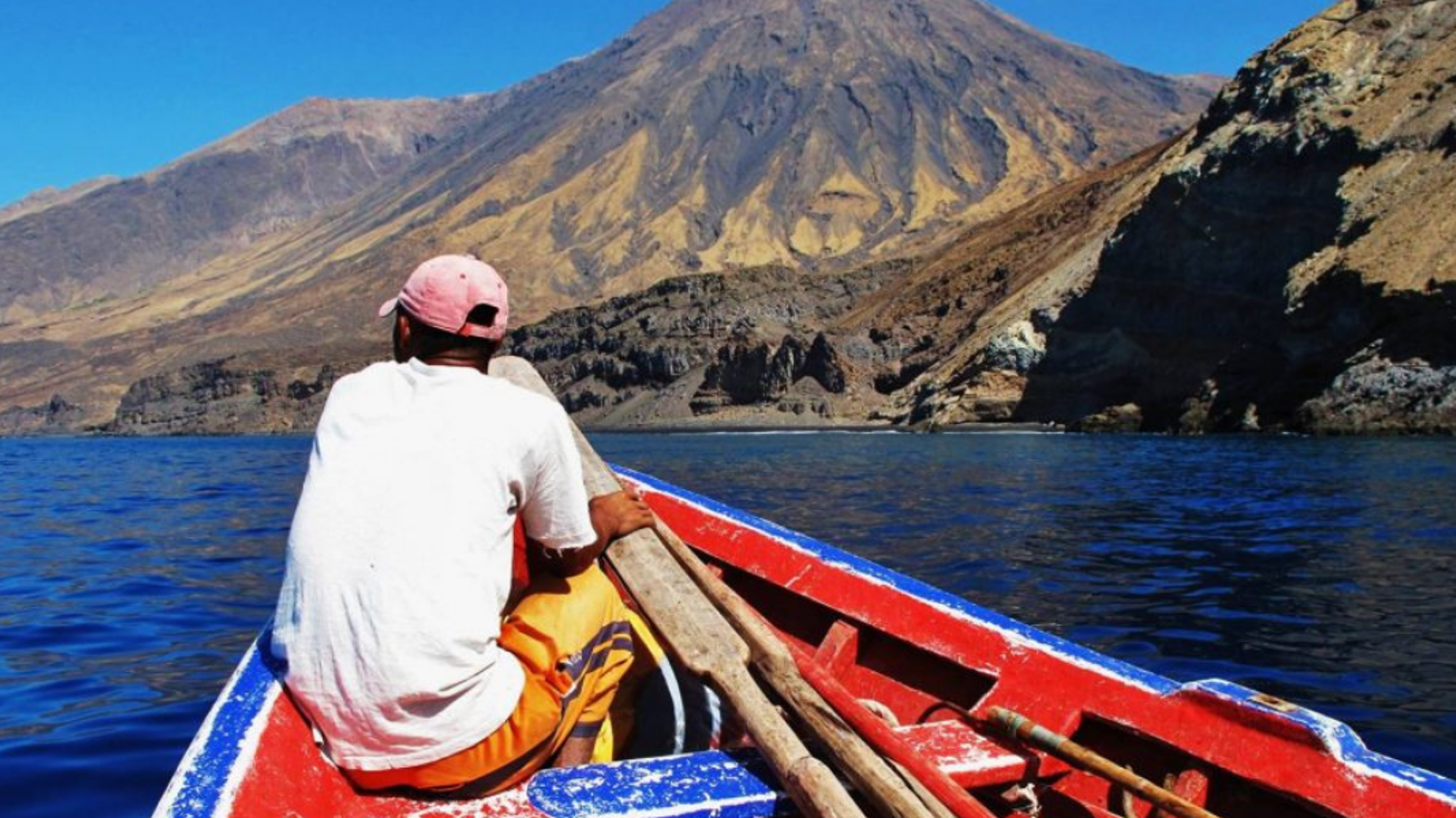 Ile volcanique de pêcheurs
