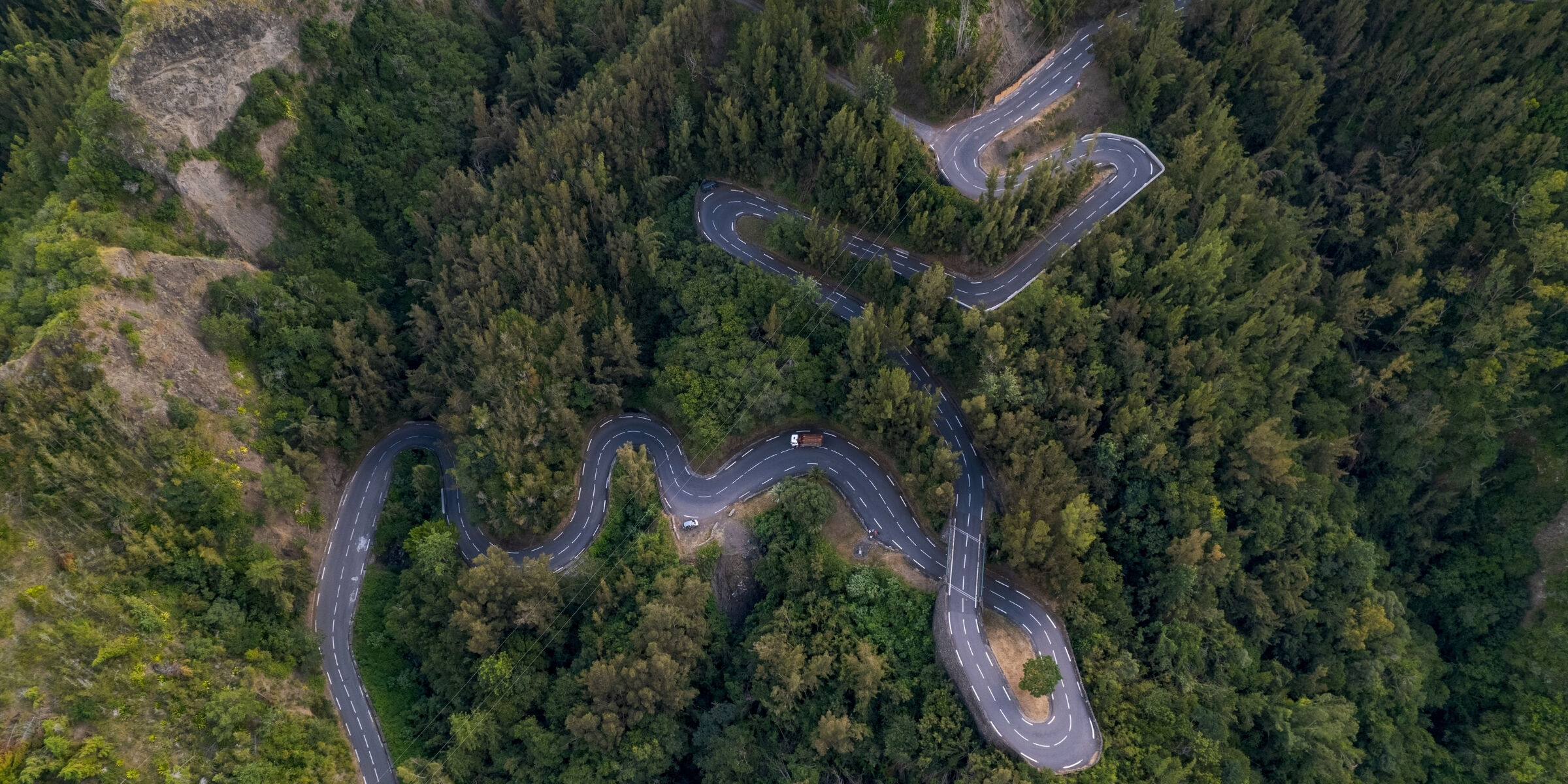 Sur la route de Cilaos, La Réunion ©shutterstock.com