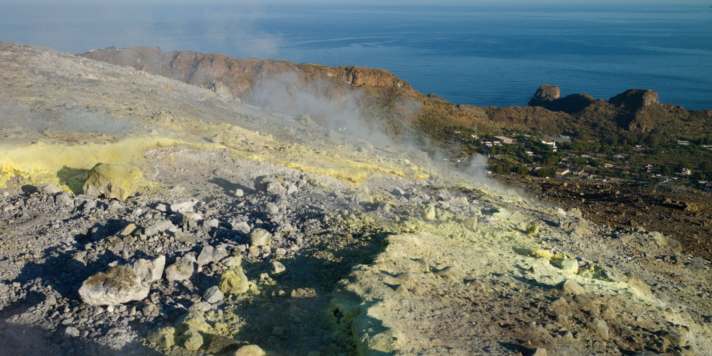 Vulcano, Îles Éoliennes, Italie ©Shutterstock.com