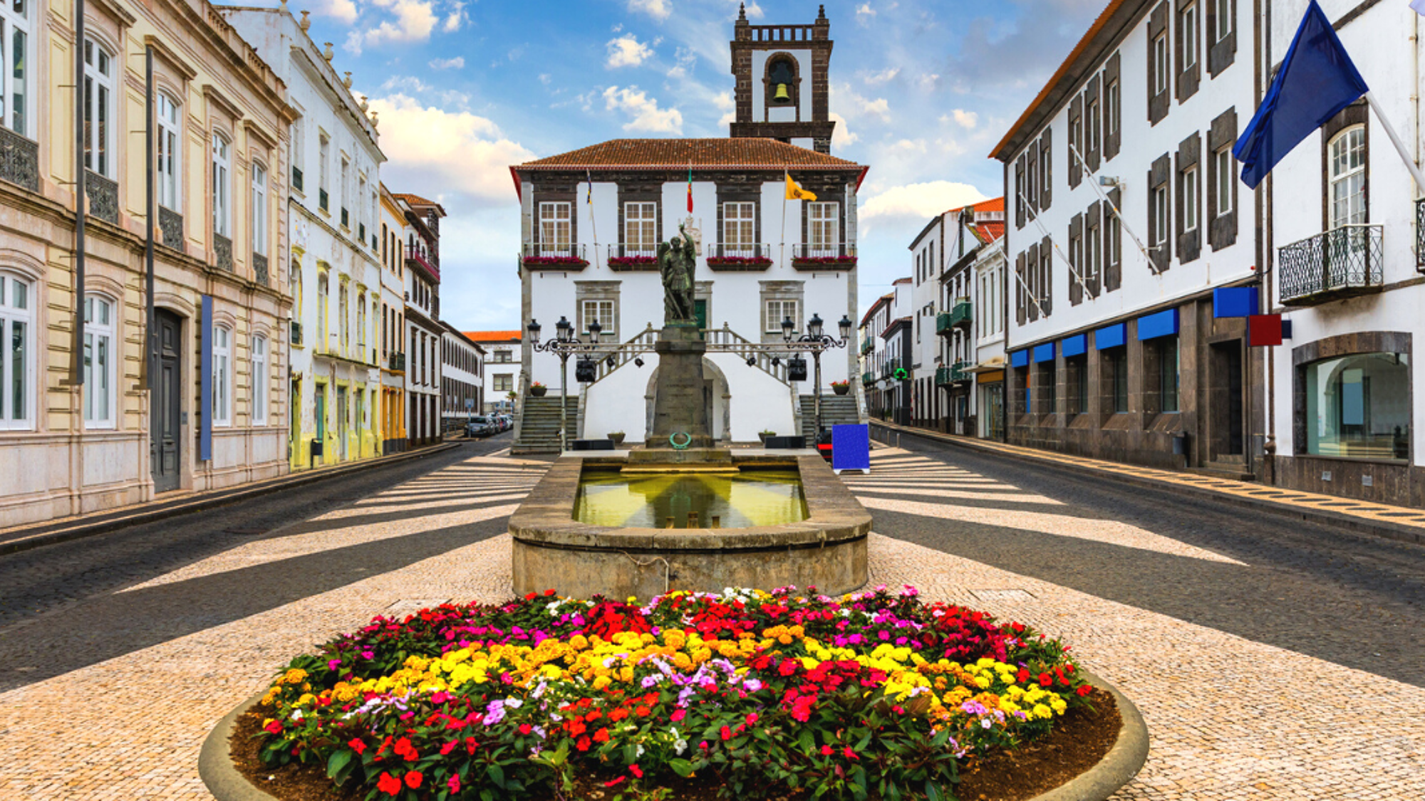 Posez vos valises à Ponta Delgada, la capitale de Saõ Miguel