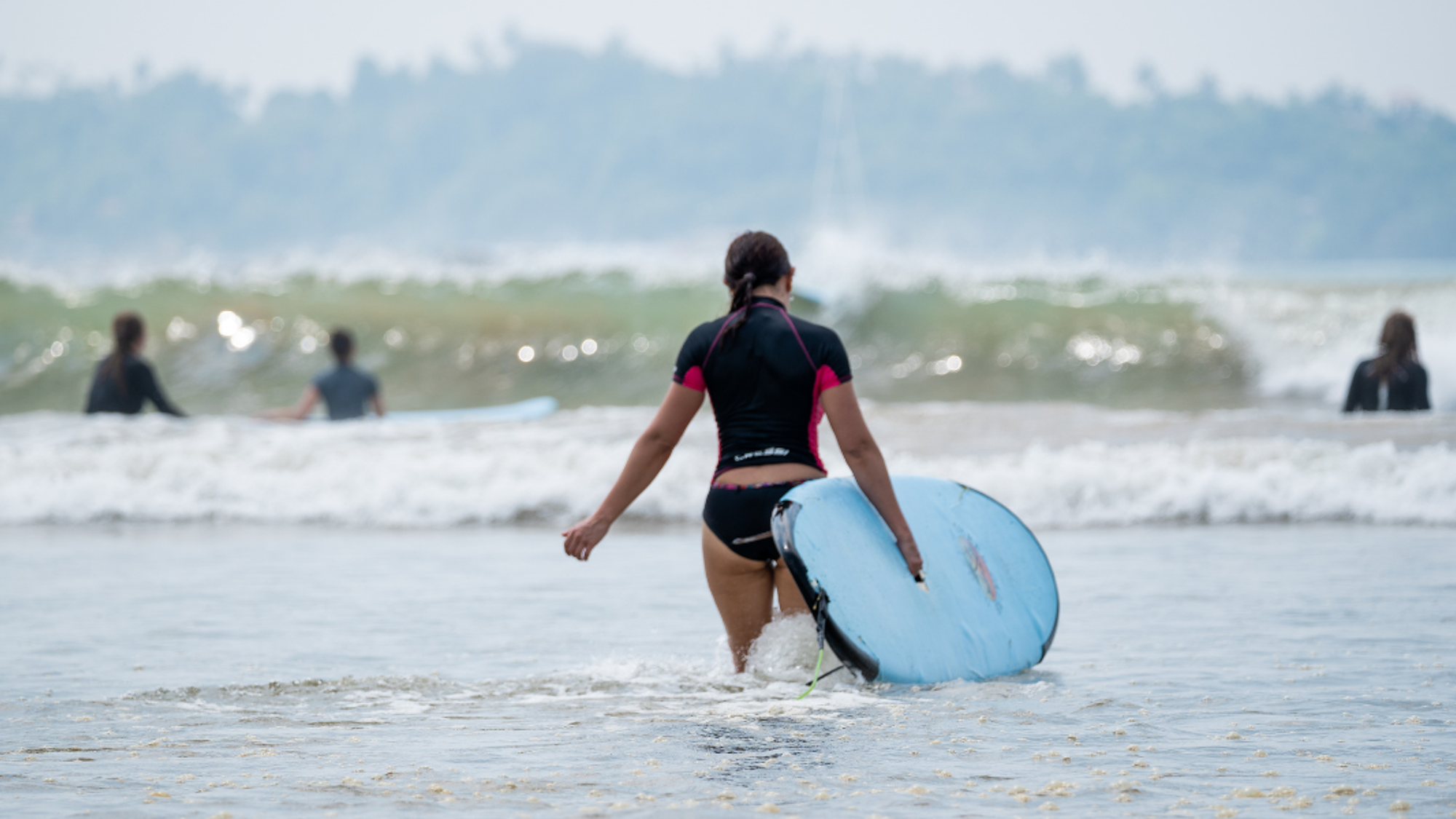 Cours de surf entre potes !
