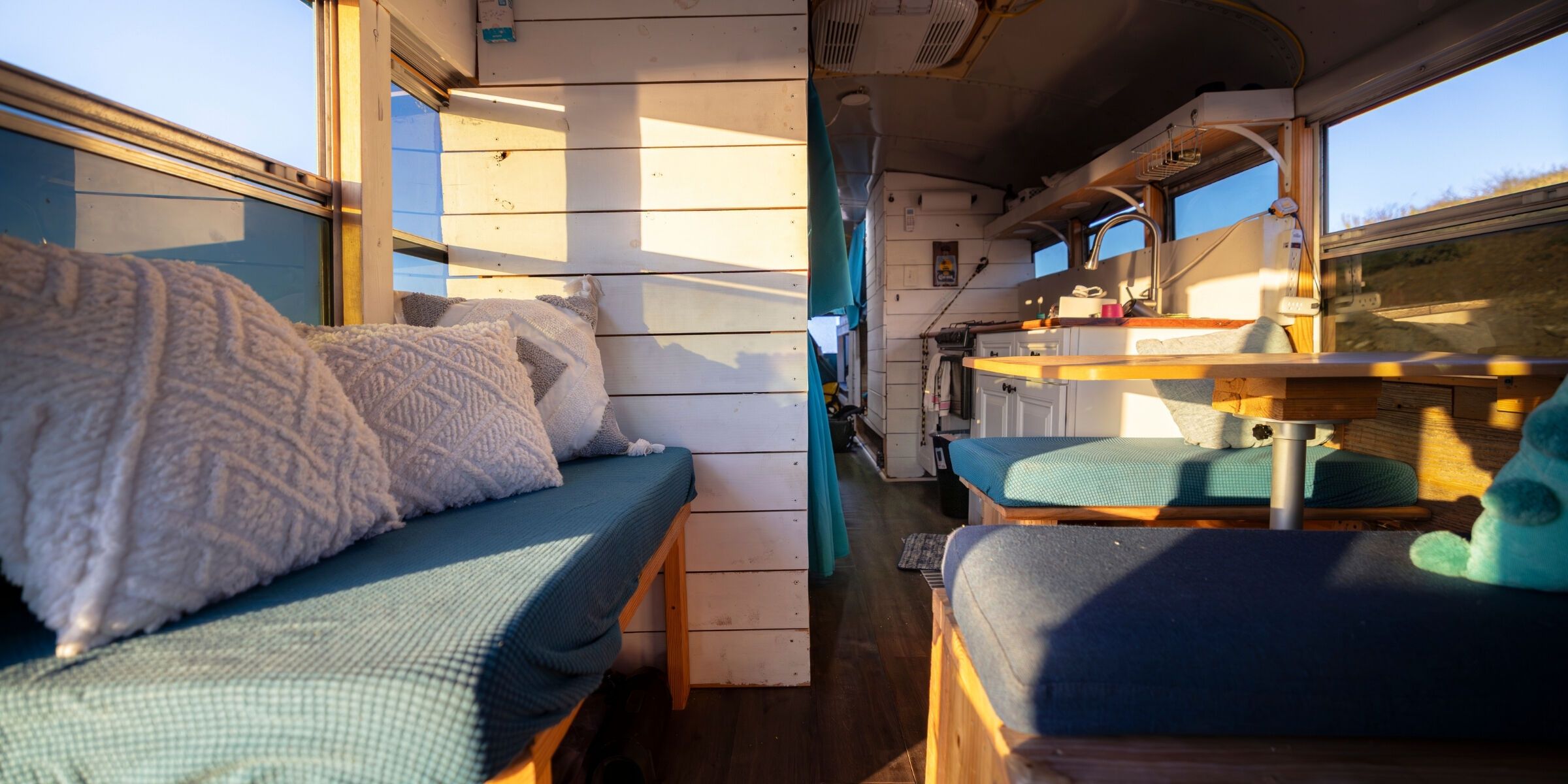 Ton school bus aménagé, Baja California, Mexique ©Julien Fabro
