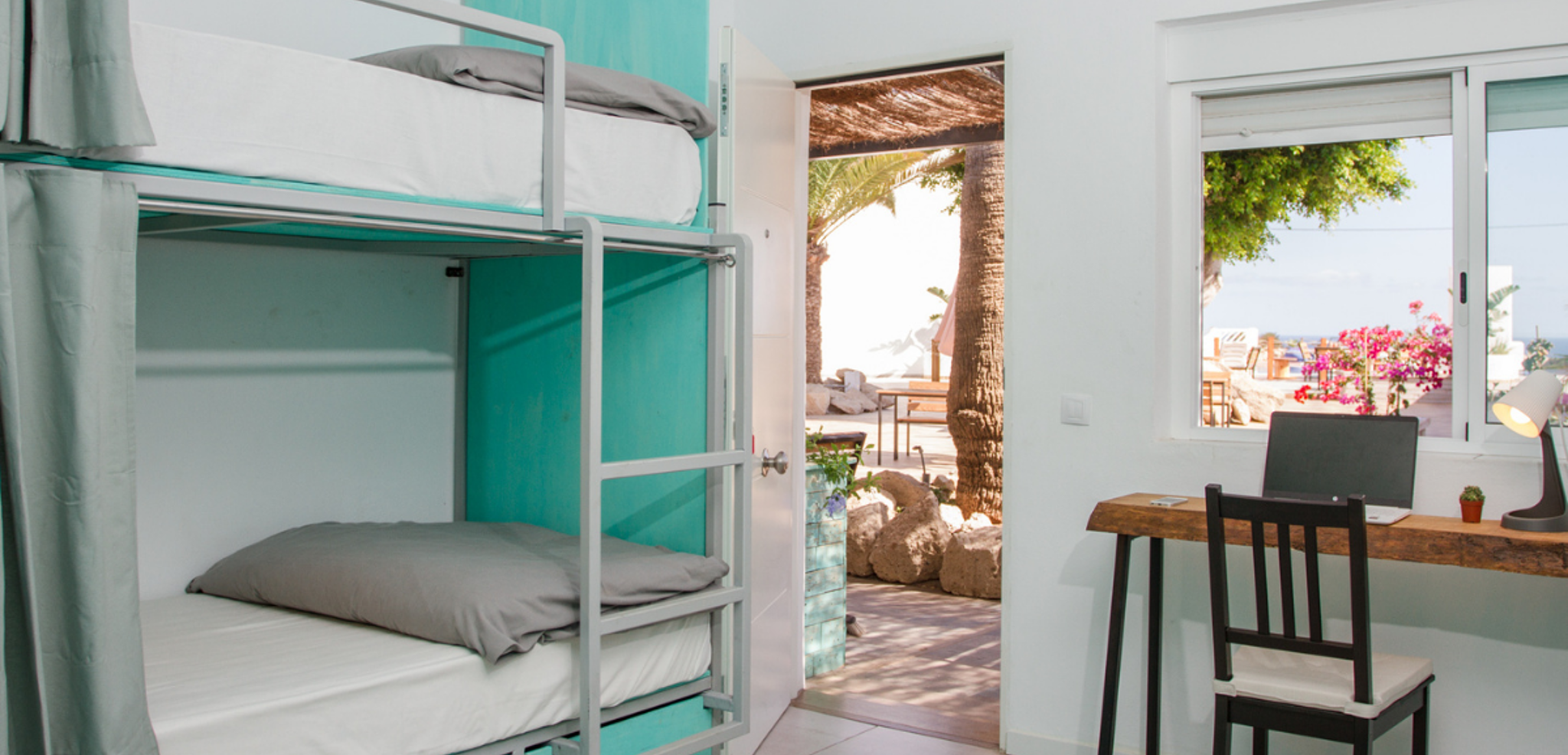 Aux dortoirs simples donnant sur la nature