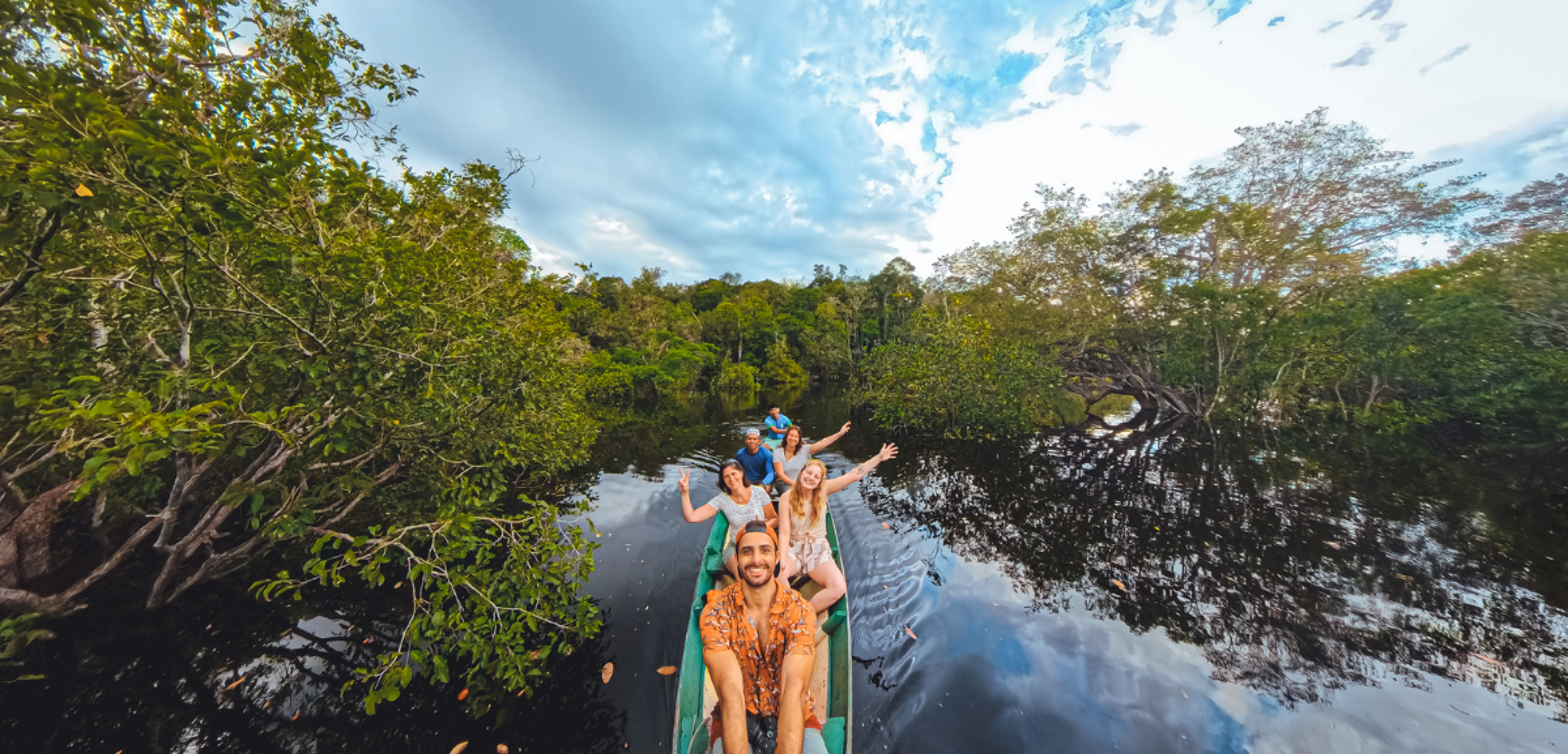 En canoë sur l'Amazone