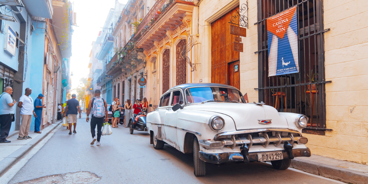 Pour un voyage haut en couleurs sur l'île cubaine ! 