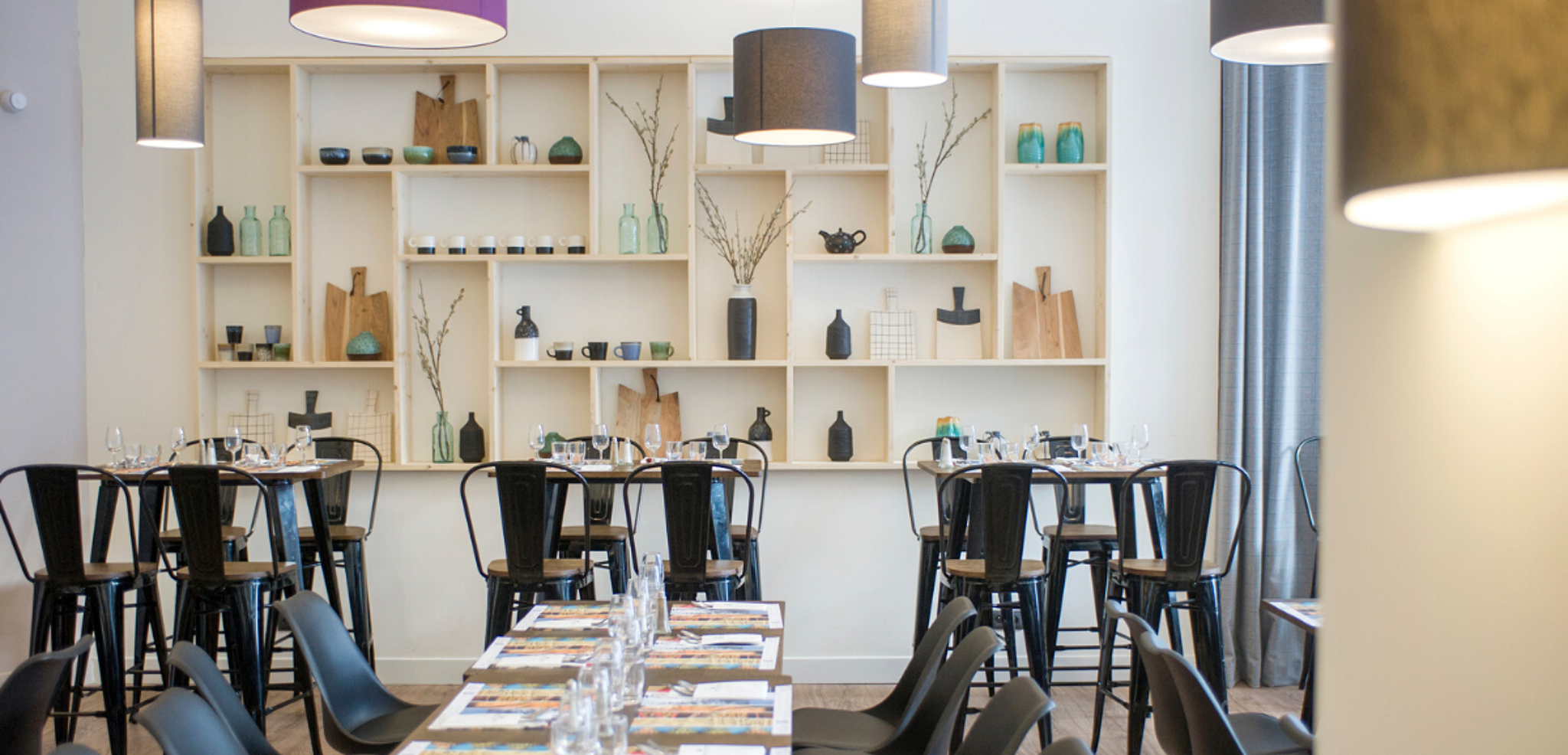 Retrouvez-vous au restaurant de l'hôtel pour partager un bon repas